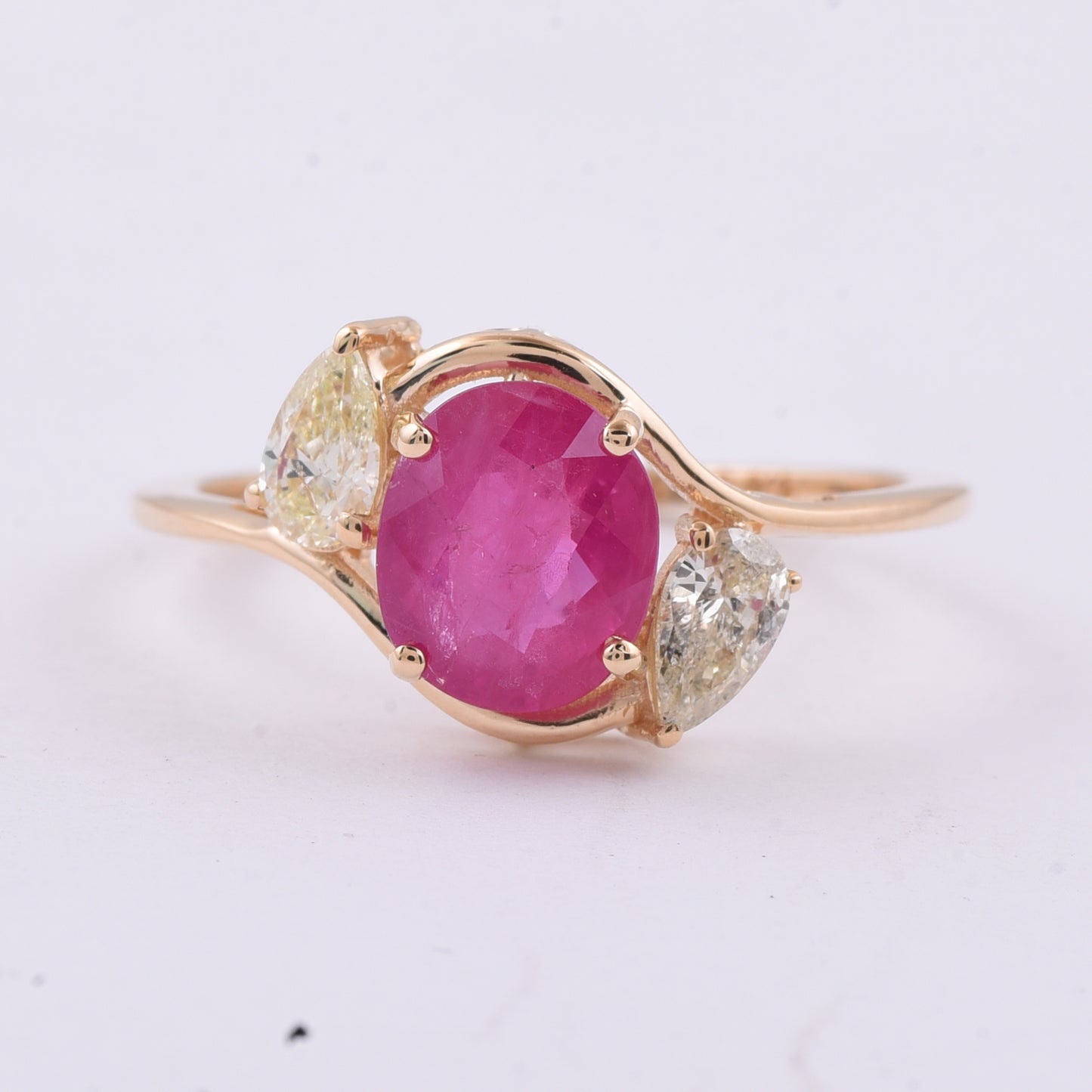 2.31 Ct Oval Natural Ruby 14K Gold Ring