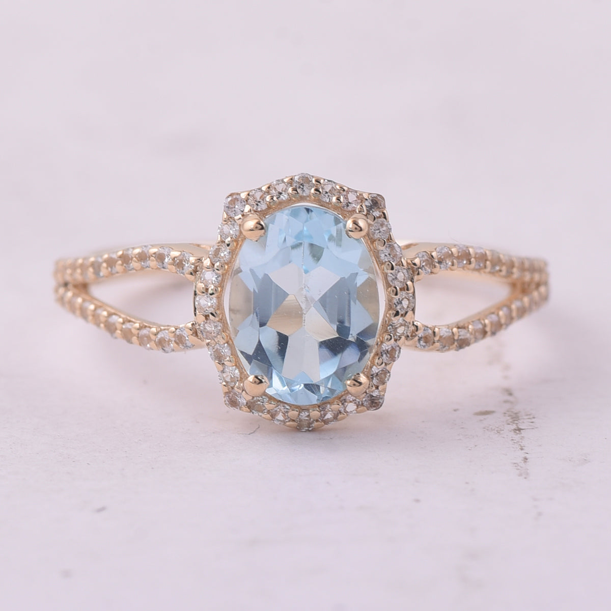 1.80 Ct Oval Blue Topaz 9K Gold Ring