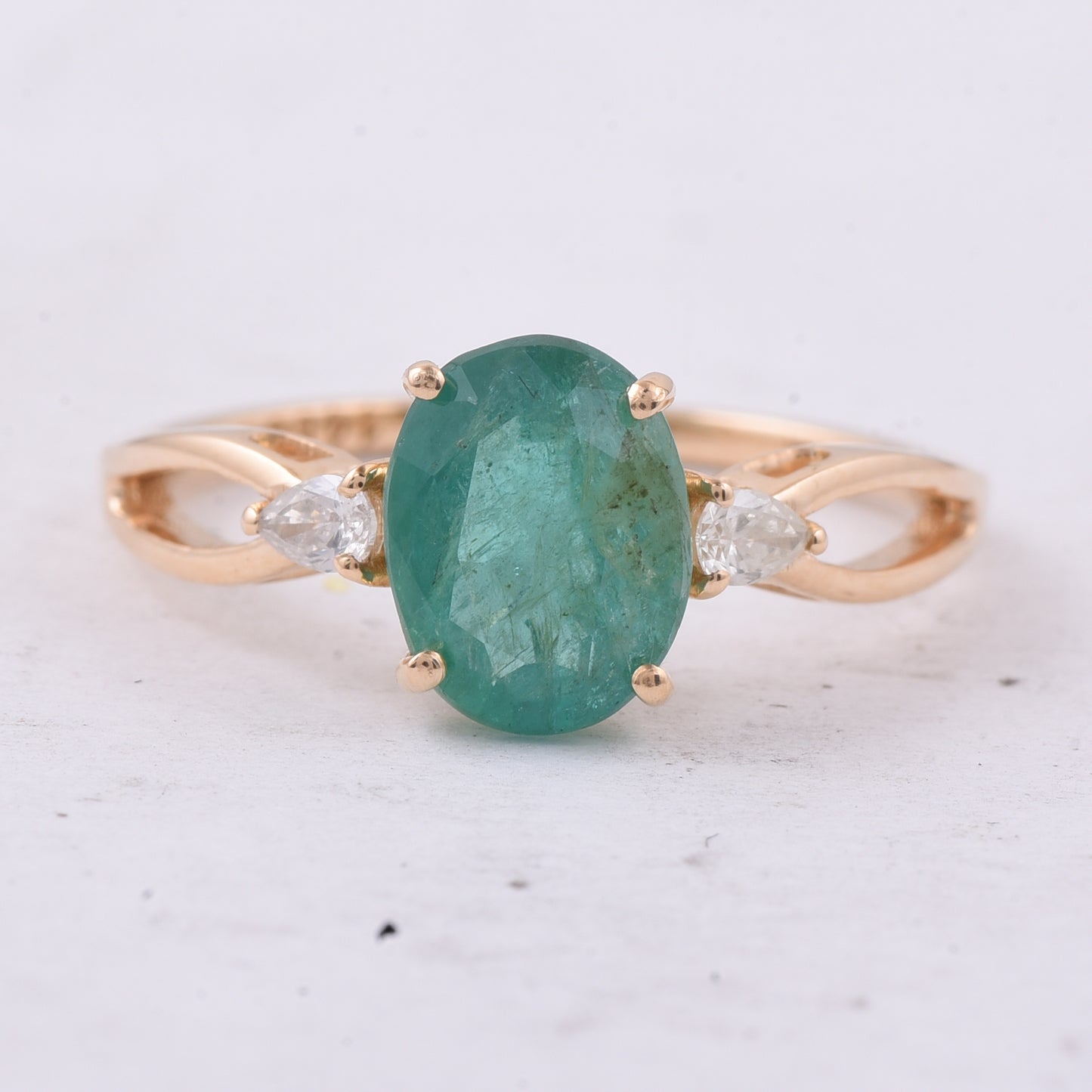 1.74 Ct Oval Natural Emerald 14K Gold Ring