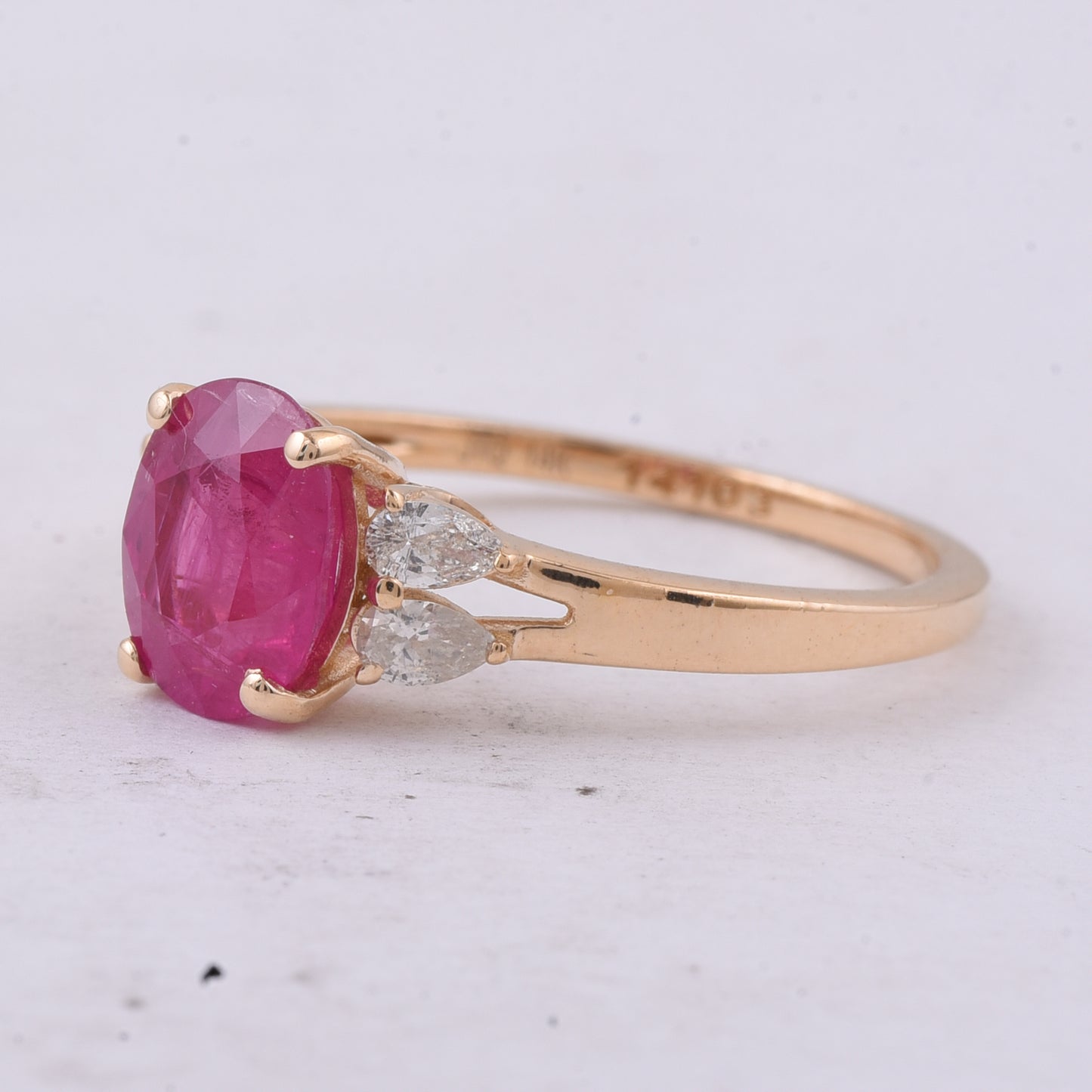 1.91 Ct Oval Natural Ruby 14K Gold Ring