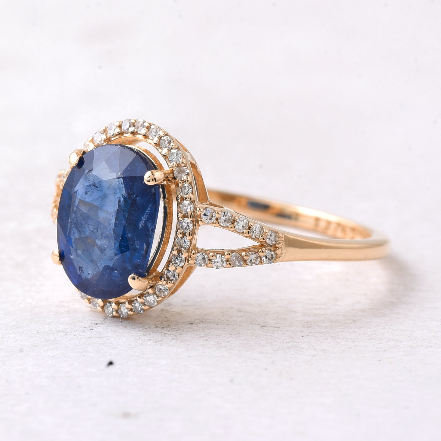 2.49 Ct Oval Mixed Cut Natural Sapphire 14K Gold Ring