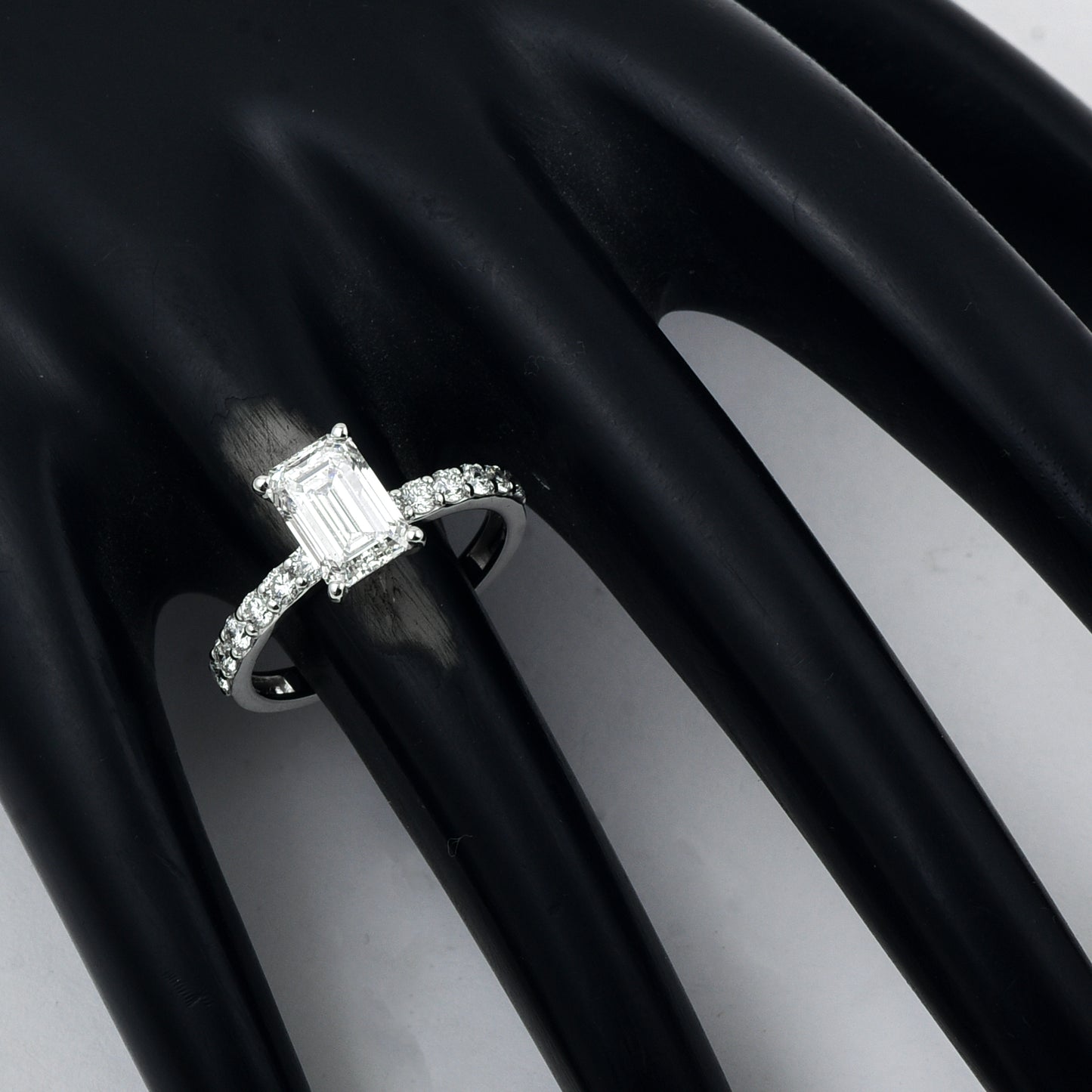 2.28 Carats Lab Grown Diamond 14K Gold Ring