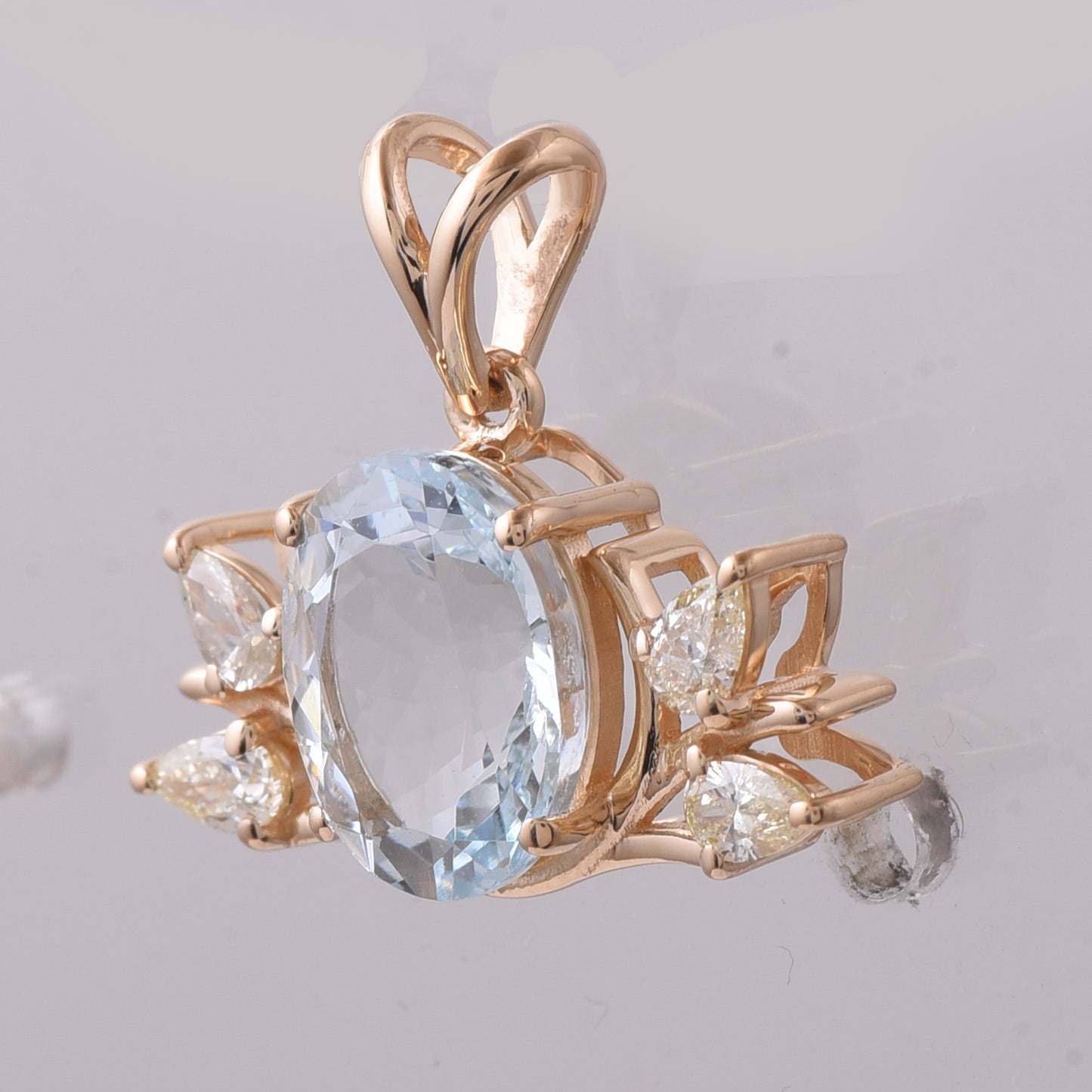 2.16 Ct Oval Mixed Cut Natural Aquamarine 14K Gold Pendant