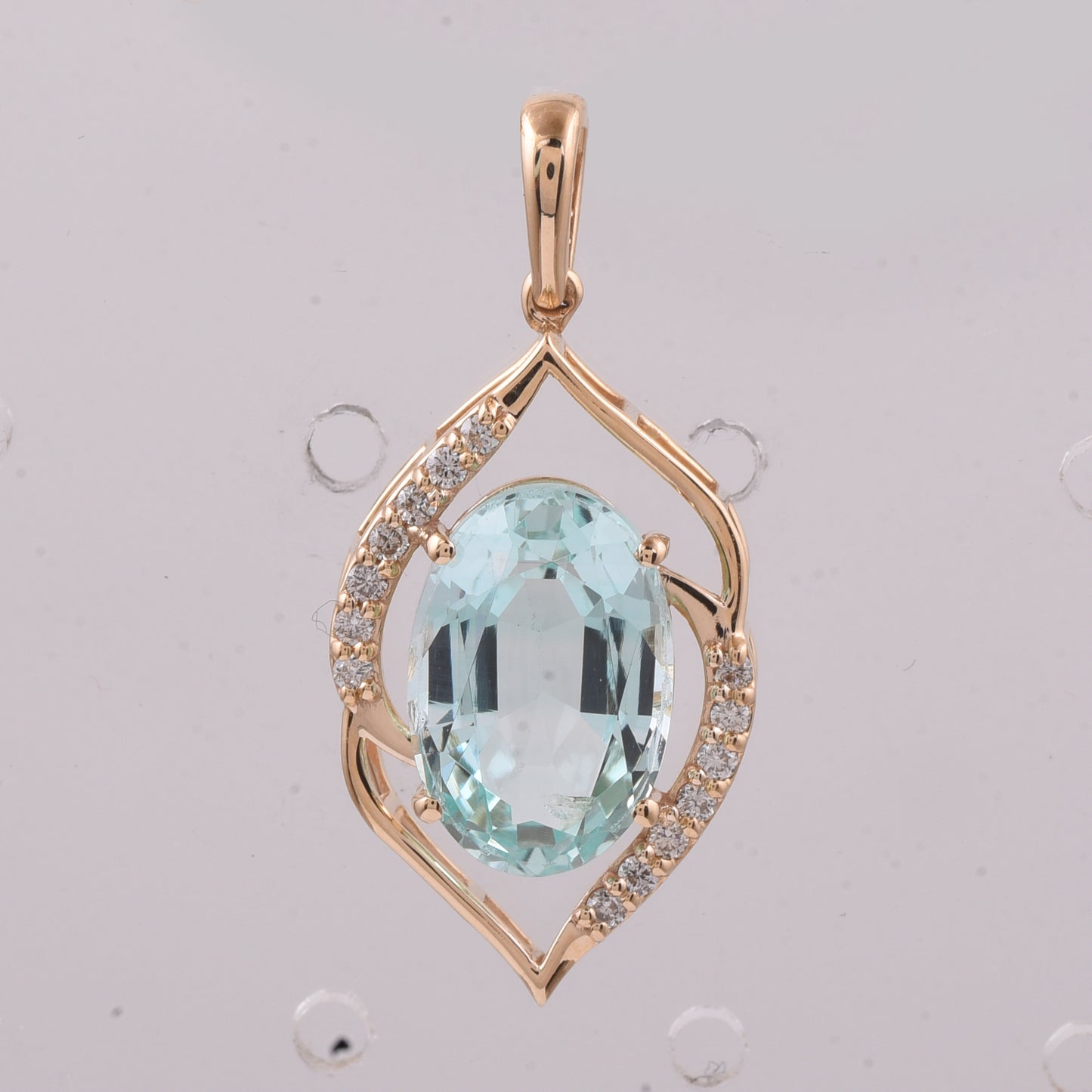3.64 Ct Oval Natural Emerald 14K Gold Pendant