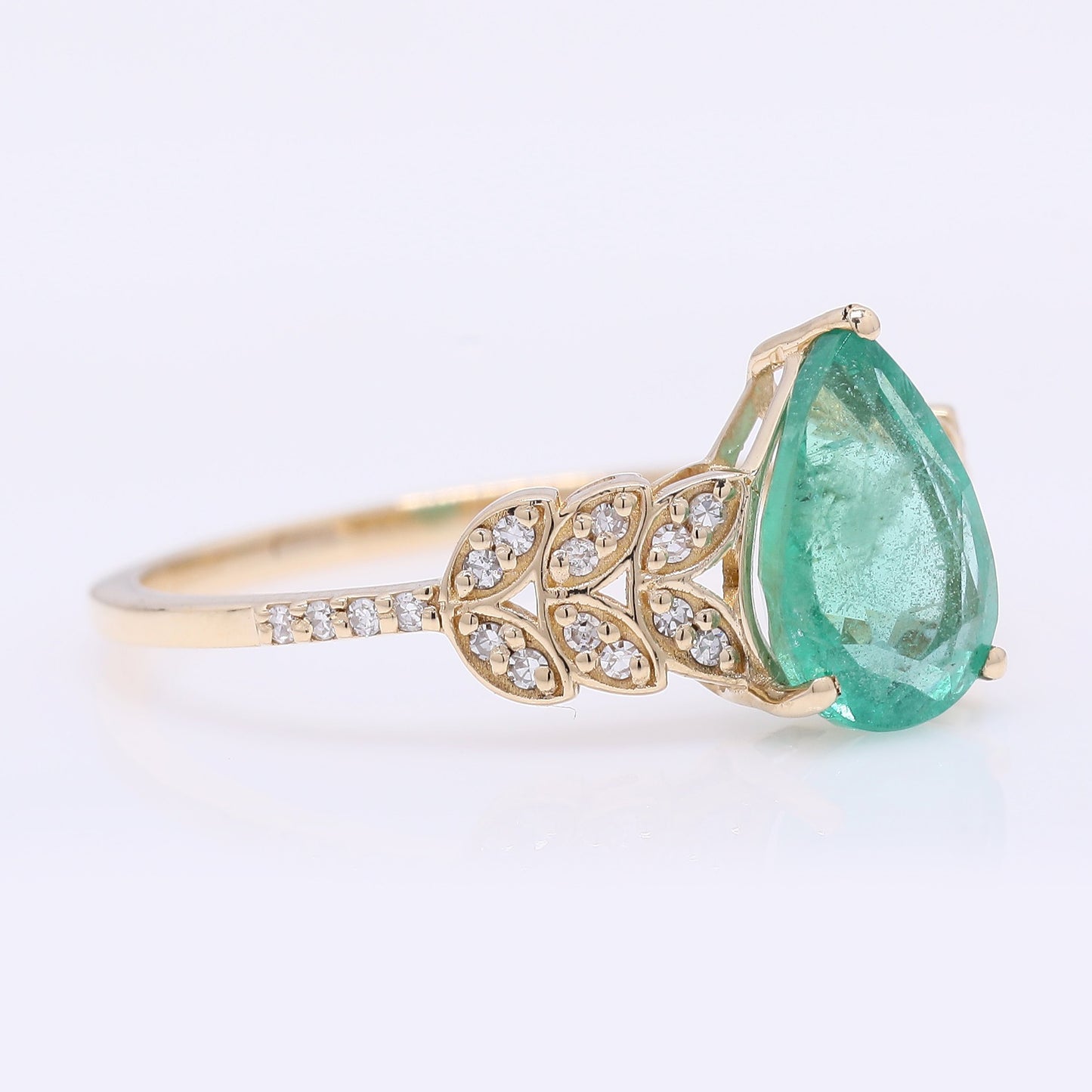 1.37 Ct Pear Mixed Cut Natural Emerald 14K Gold Ring