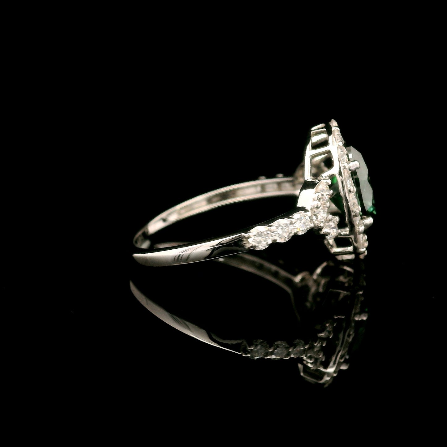 2.26 Carats Green Lab Grown Diamond 14K Gold Ring
