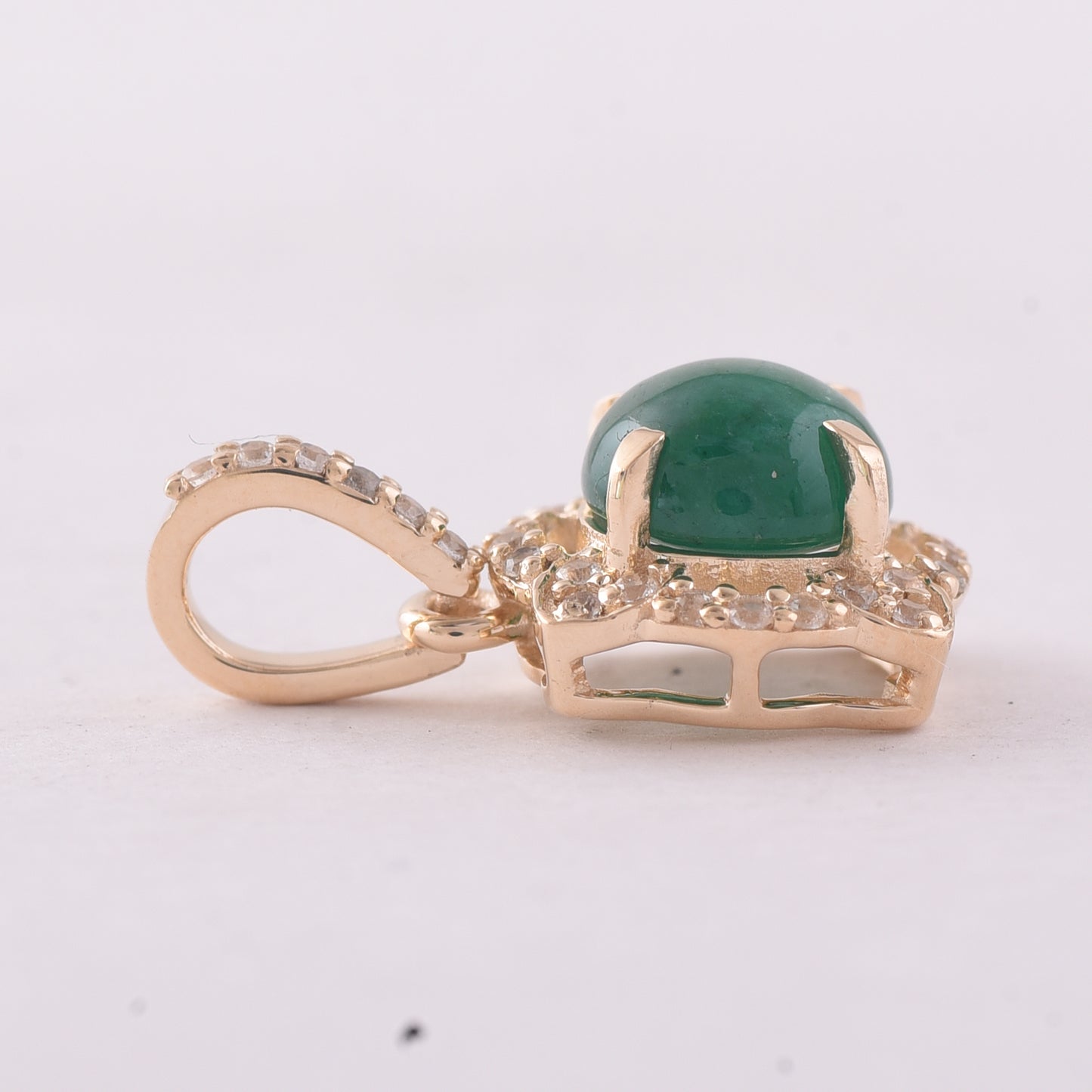 1.07 Ct Round Emerald 9K Gold Pendant