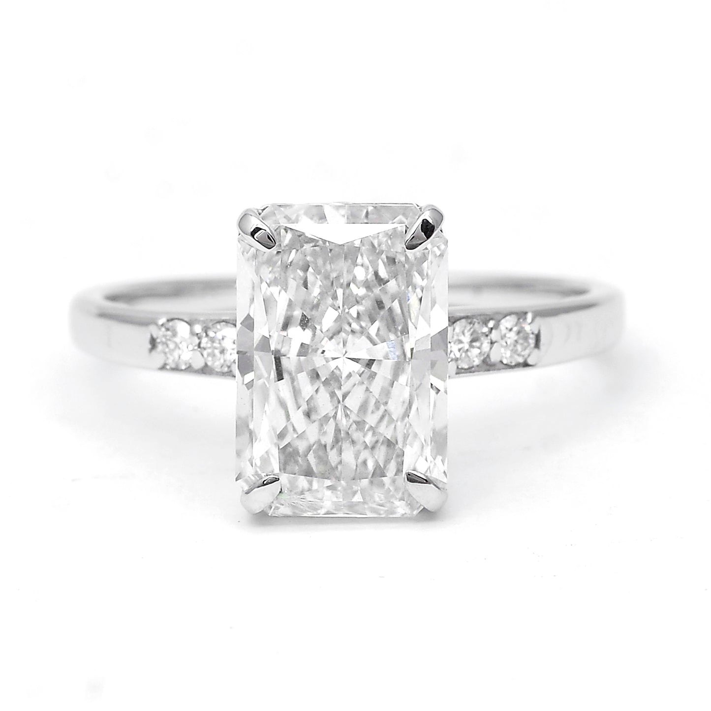 3.18 Carats Lab Grown Diamond 14K Gold Ring