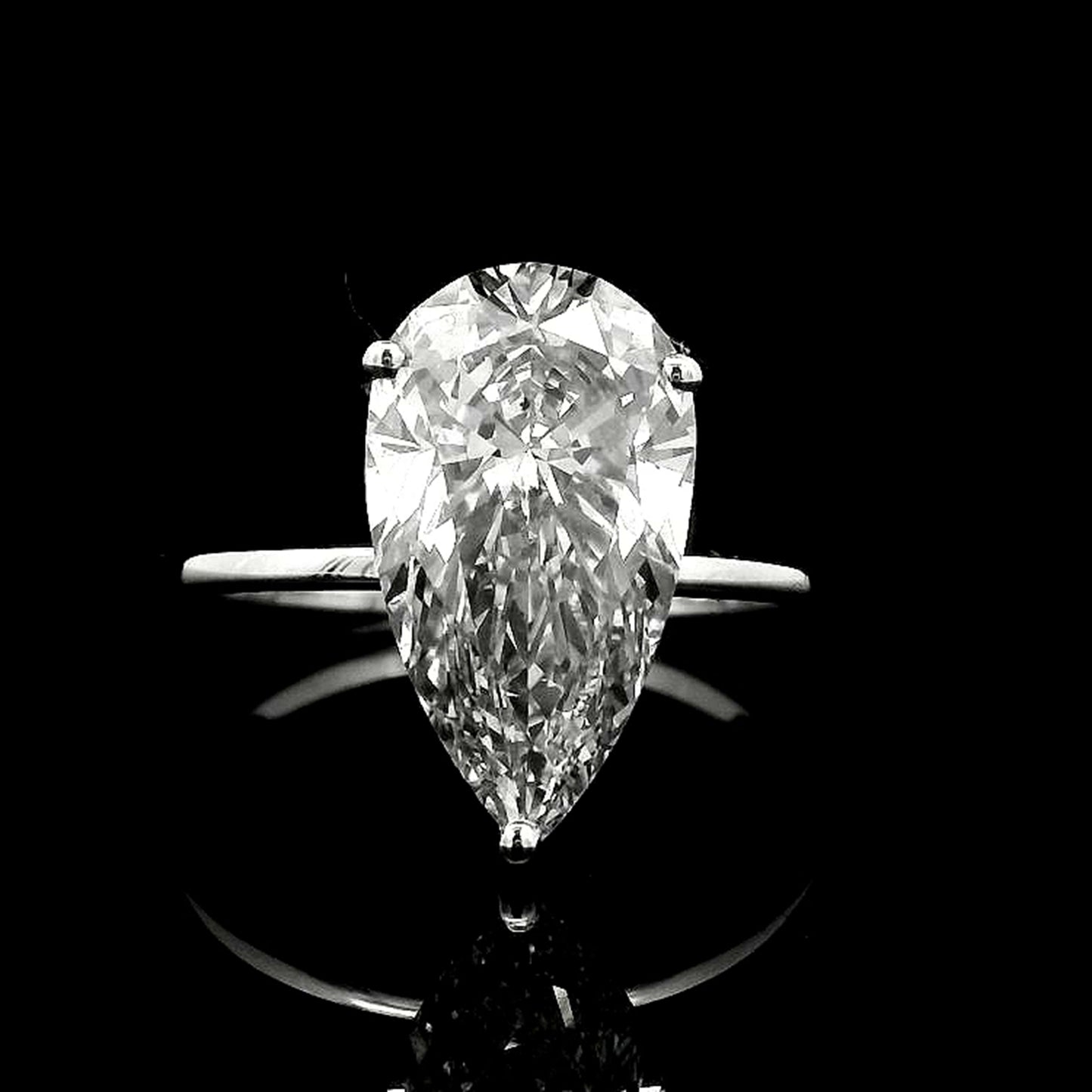 4.00 Carats Lab Grown Diamond 14K Gold Ring