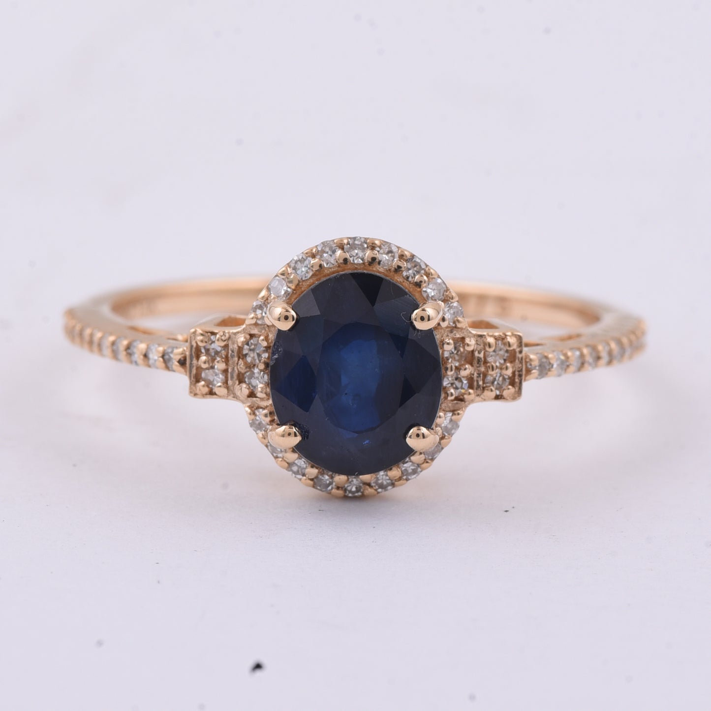 1.79 Ct Oval Natural Sapphire 14K Gold Ring