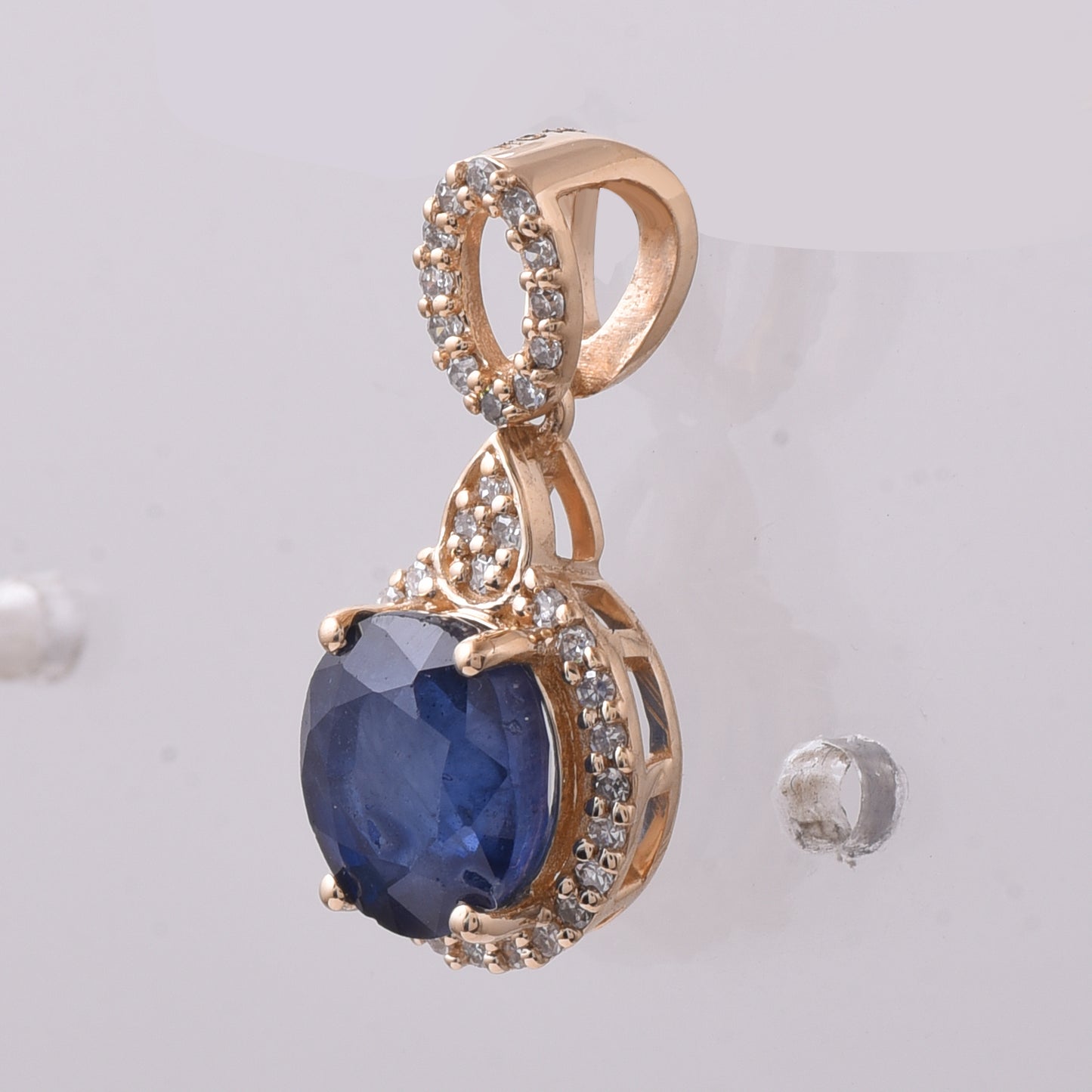 1.89 Ct Oval Sapphire 14K Gold Pendant