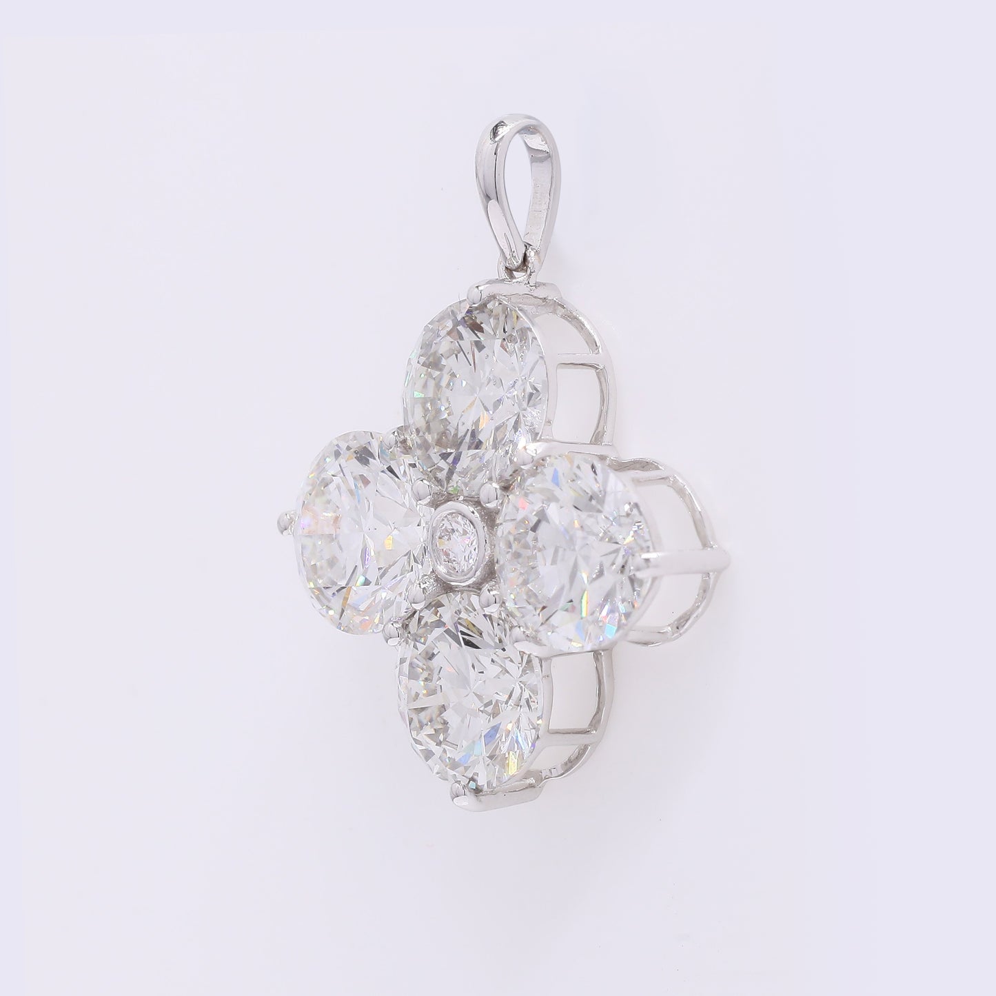 6.55 Carats Lab Grown Diamond 14K Gold Pendant