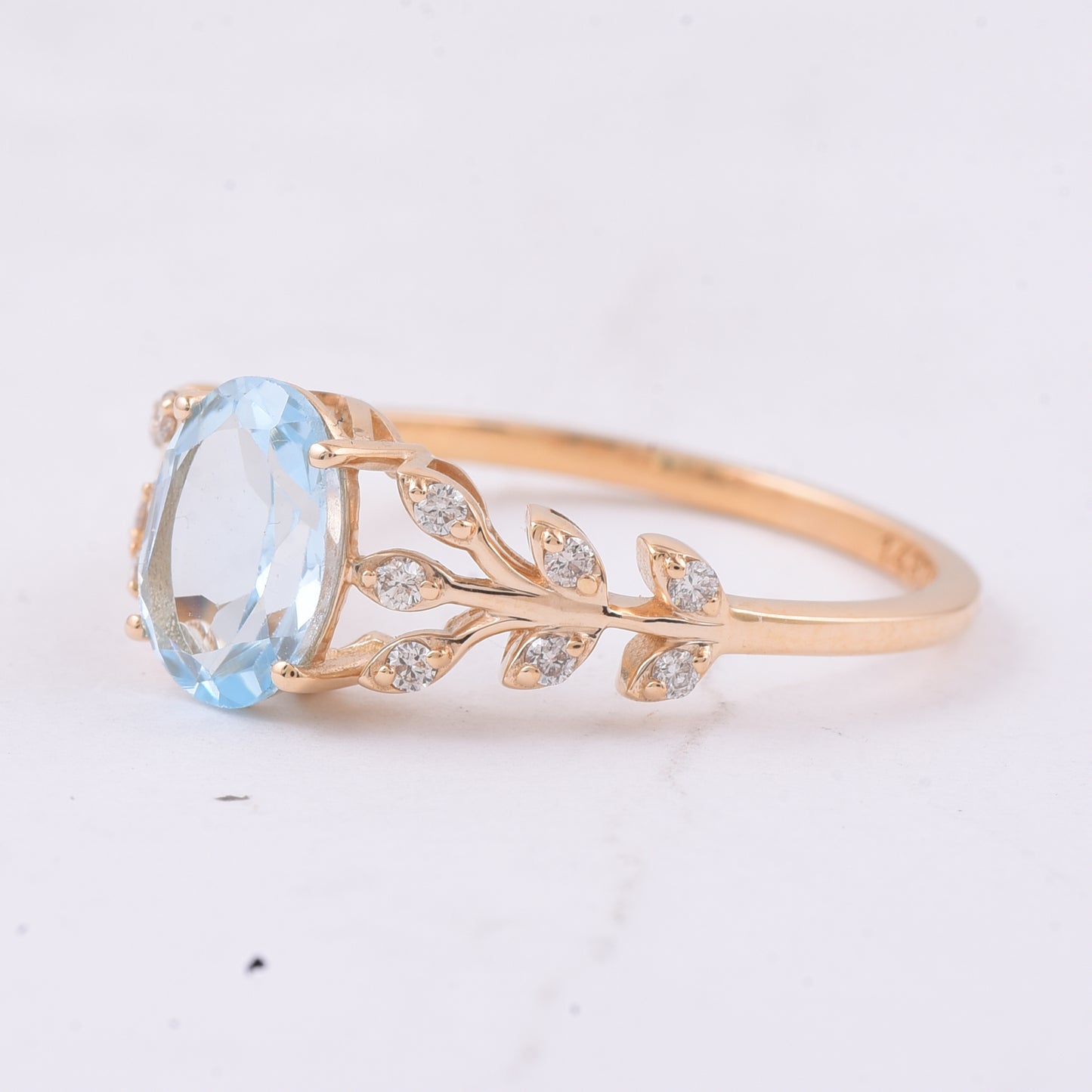 1.42 Ct Oval Natural Topaz 14K Gold Ring