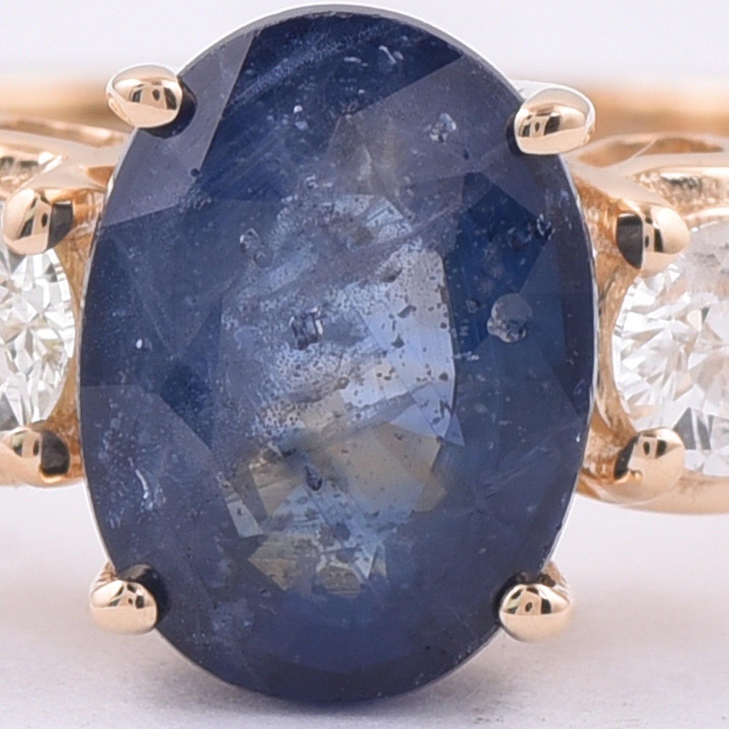 2.25 Ct Oval Natural Sapphire 14K Gold Ring