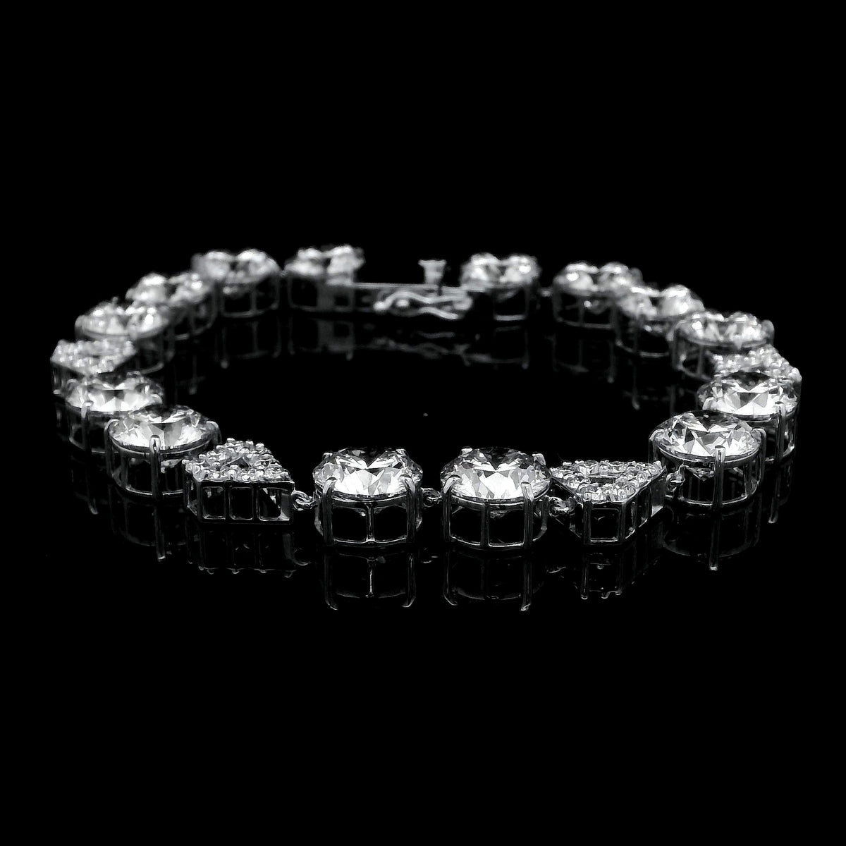30.17 Ct Round Lab Grown Diamond 14K Gold Bracelet
