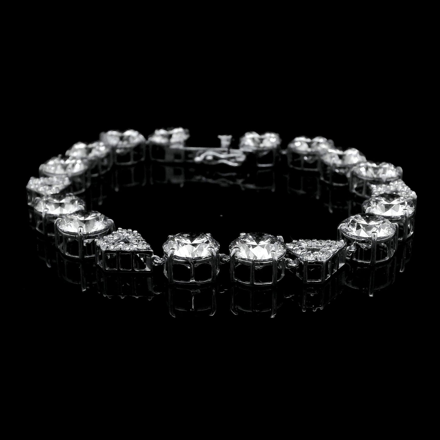 30.17 Ct Round Lab Grown Diamond 14K Gold Bracelet