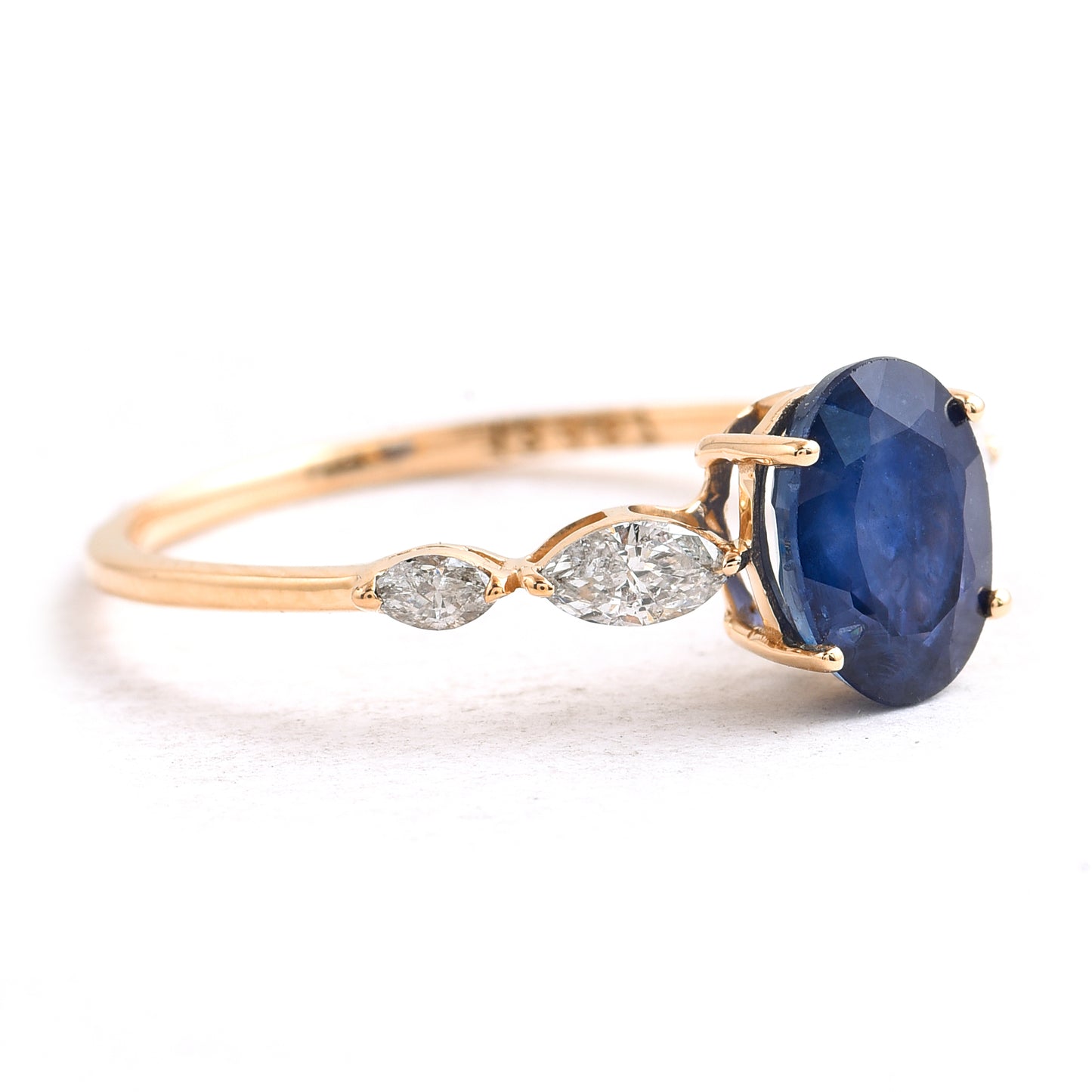 2.06 Ct Oval Sapphire 14K Gold Ring