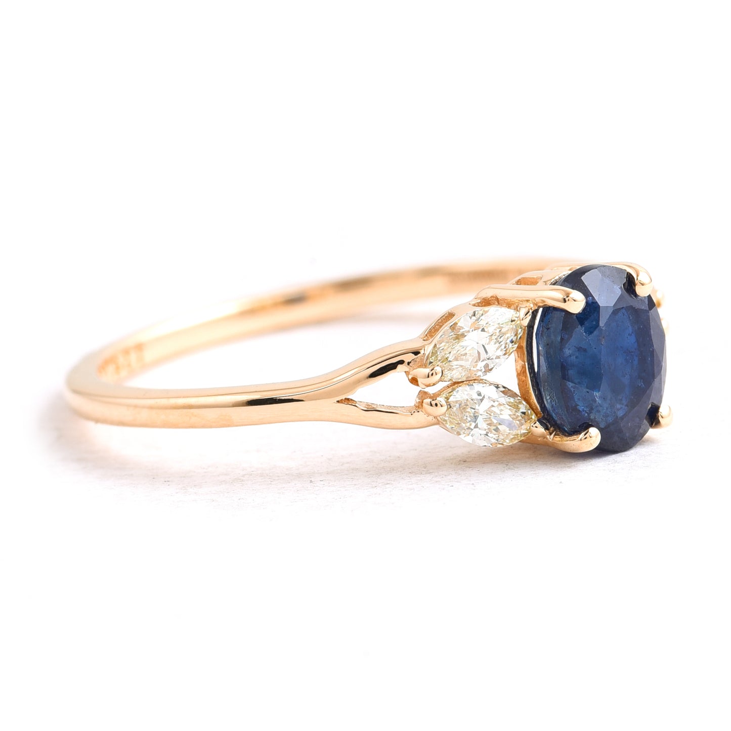1.23 Ct Oval Sapphire 14K Gold Ring