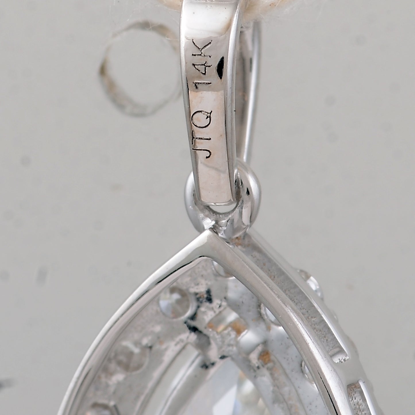 2.46 Carats Lab Grown Diamond 14K Gold Pendant