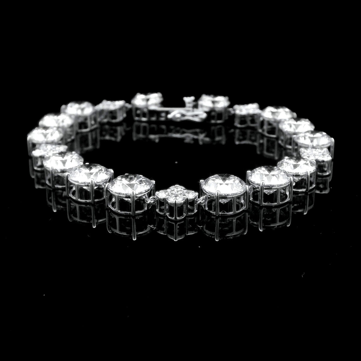 26.58 Ct Round Lab Grown Diamond 14K Gold Bracelet