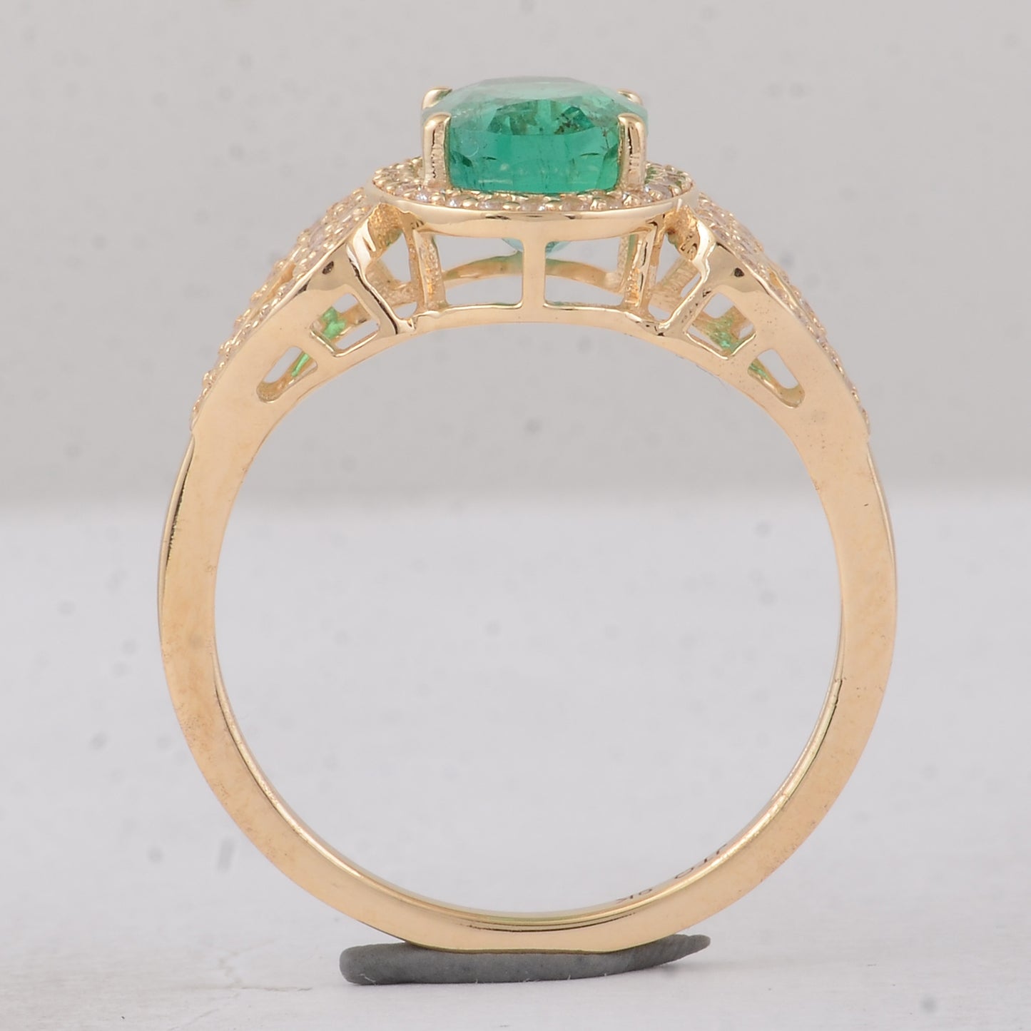 2.02 Ct Oval Emerald 9K Gold Ring