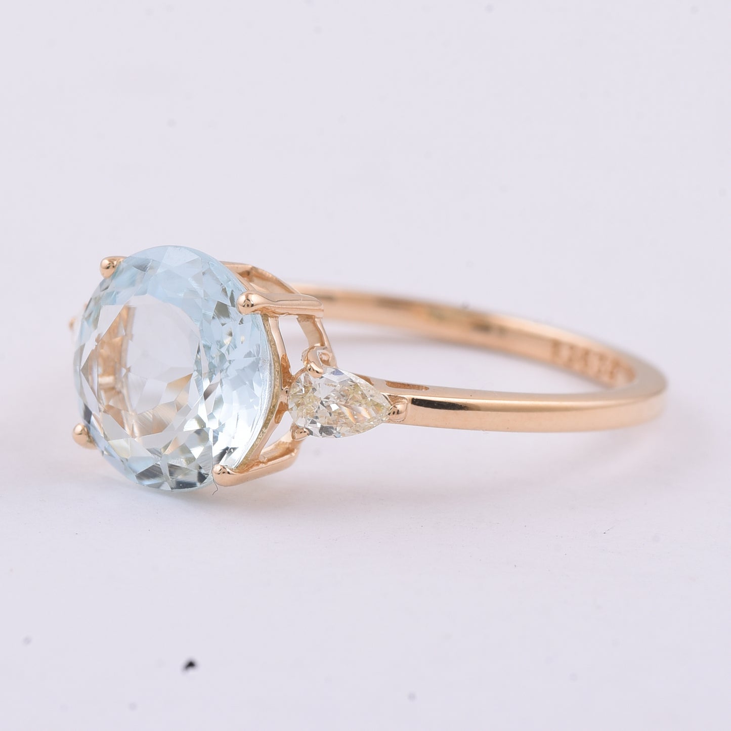 1.90 Ct Round Natural Aquamarine 14K Gold Ring