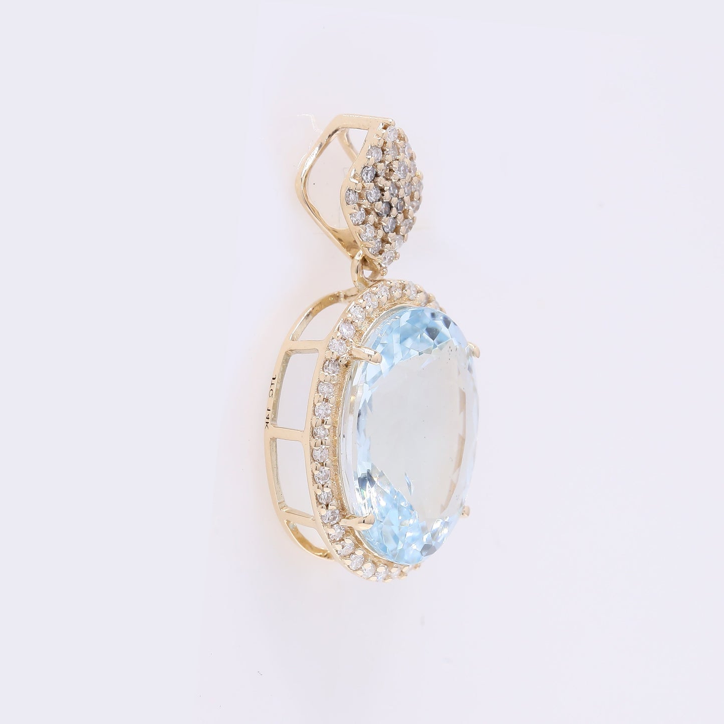 3.86 Ct Oval Mixed Cut Natural Aquamarine 14K Gold Pendant