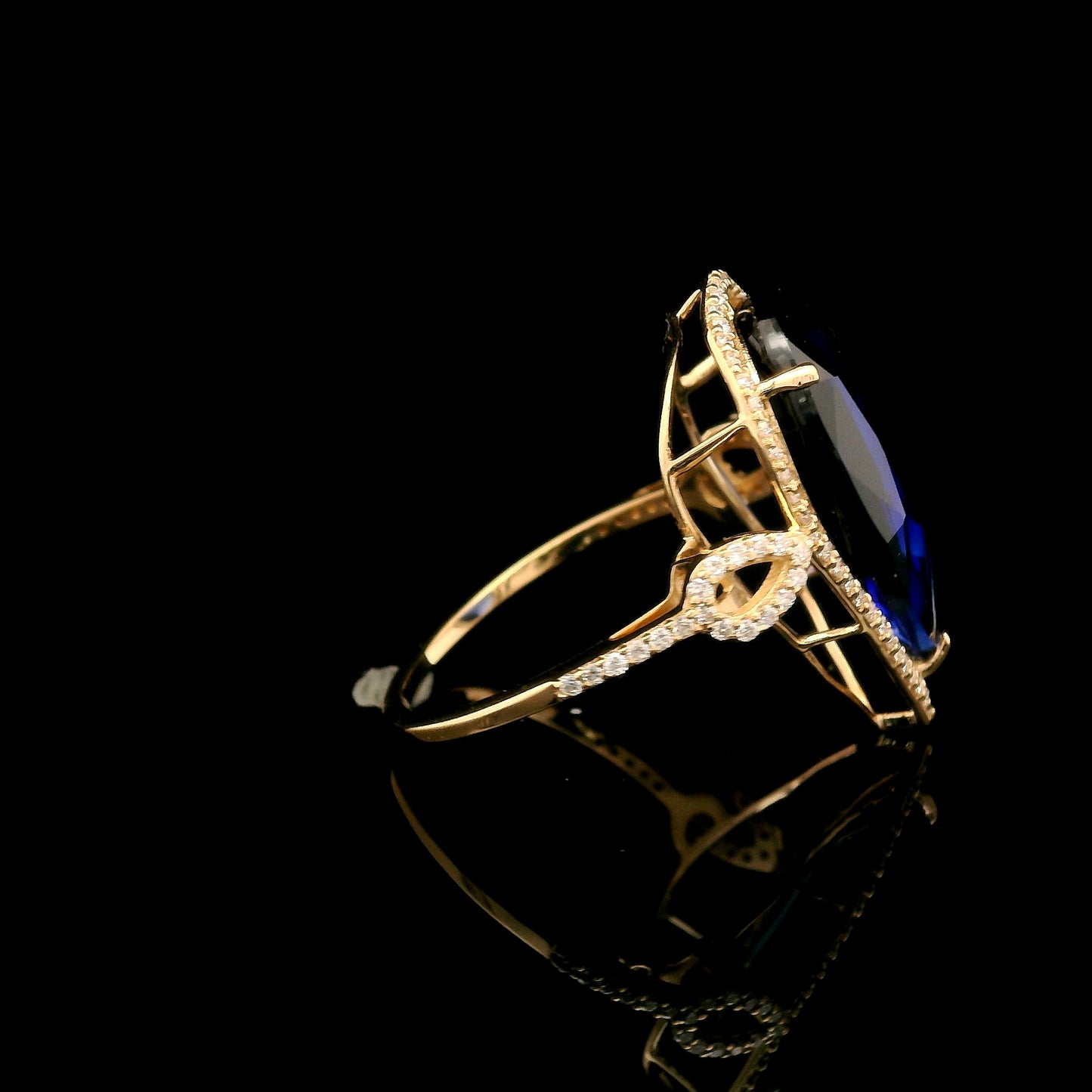 8.31 Ct Pear Mixed Cut Lab Grown Sapphire 14K Gold Ring