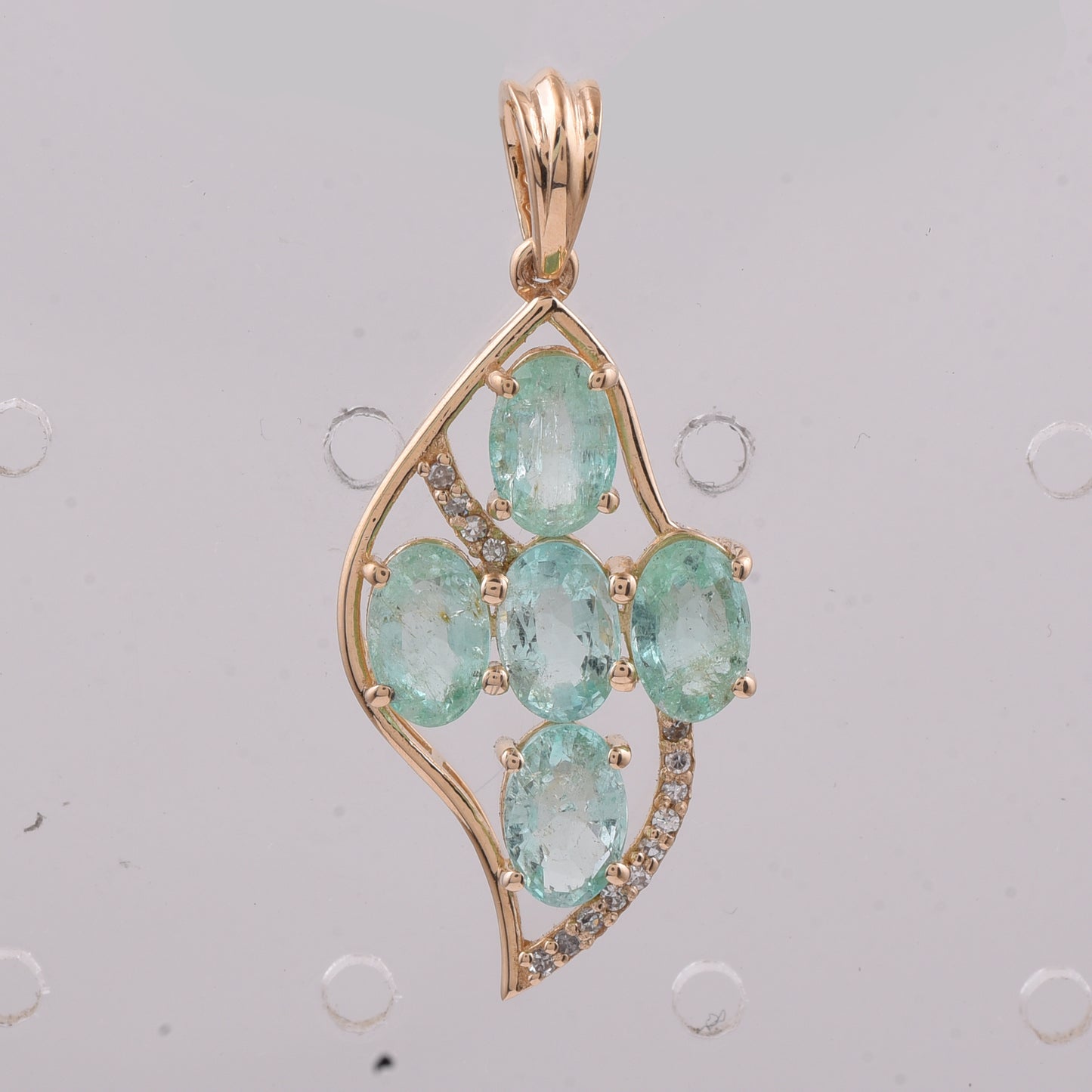 2.35 Ct Oval Natural Emerald 14K Gold Pendant