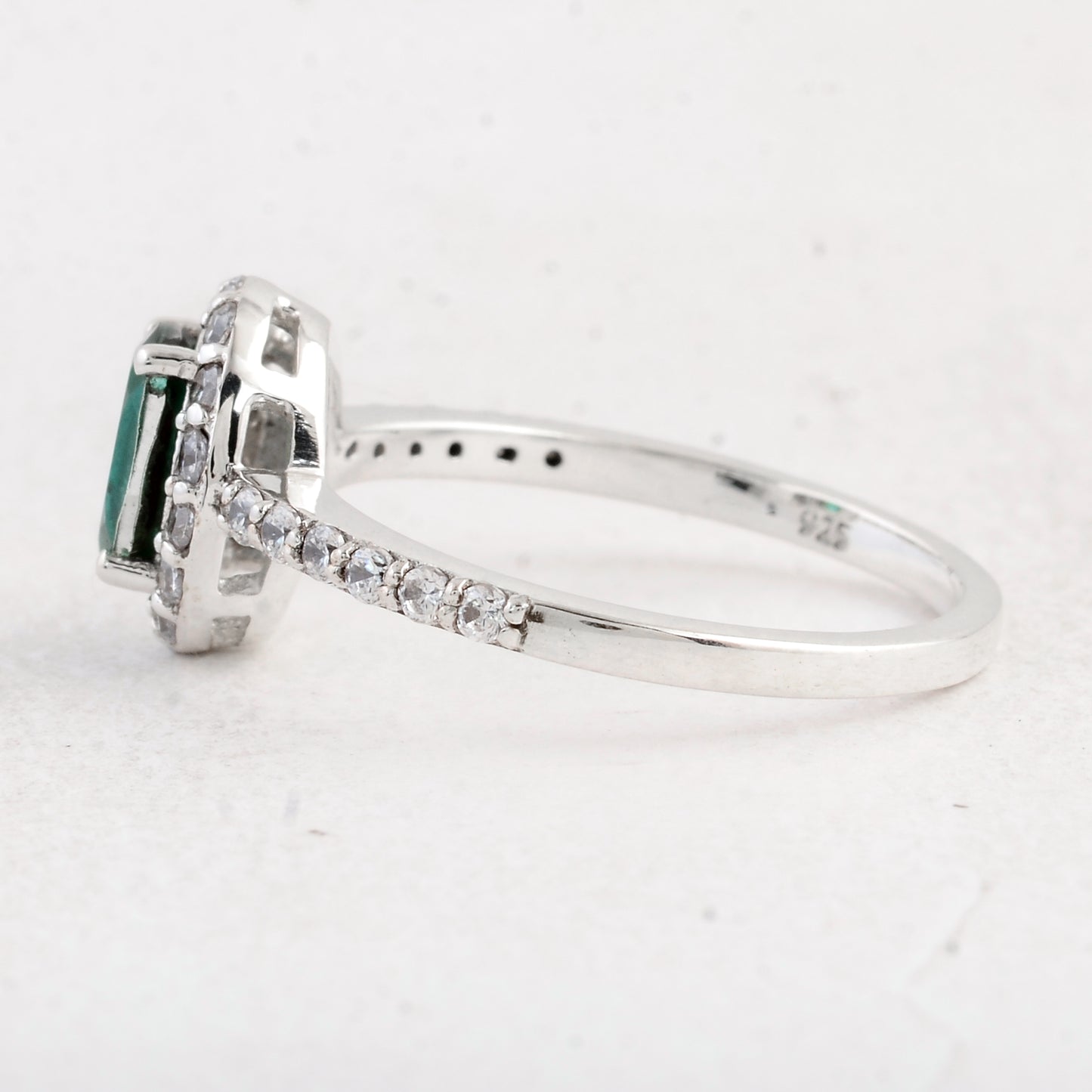 1.62 Ct Oval Green Topaz 925 Sterling Silver Ring