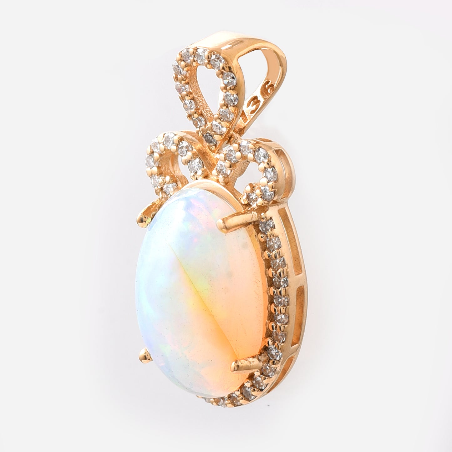 1.93 Ct Oval Cabochon Cut Natural Opal 14K Gold Pendant