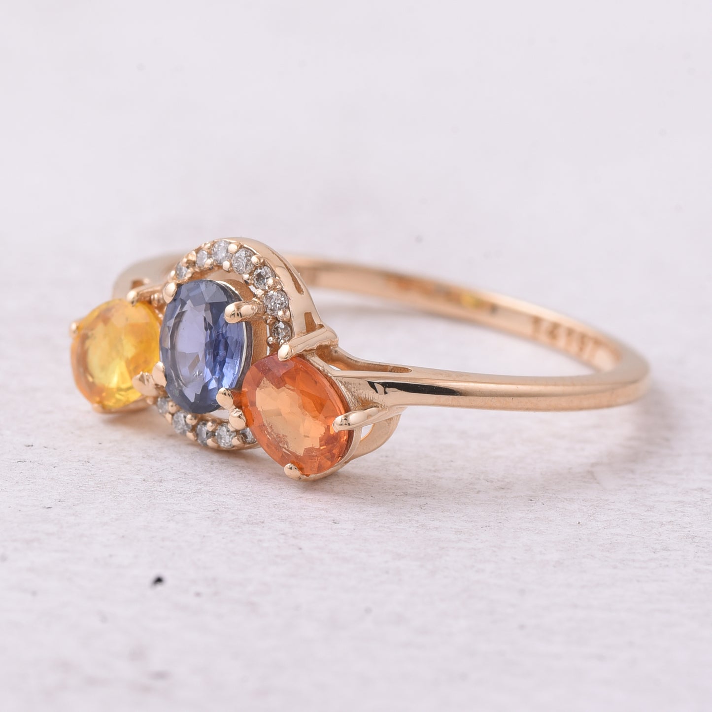 1.05 Ct Oval Mixed Cut Natural Multi-Coloured Sapphire 14K Gold Ring