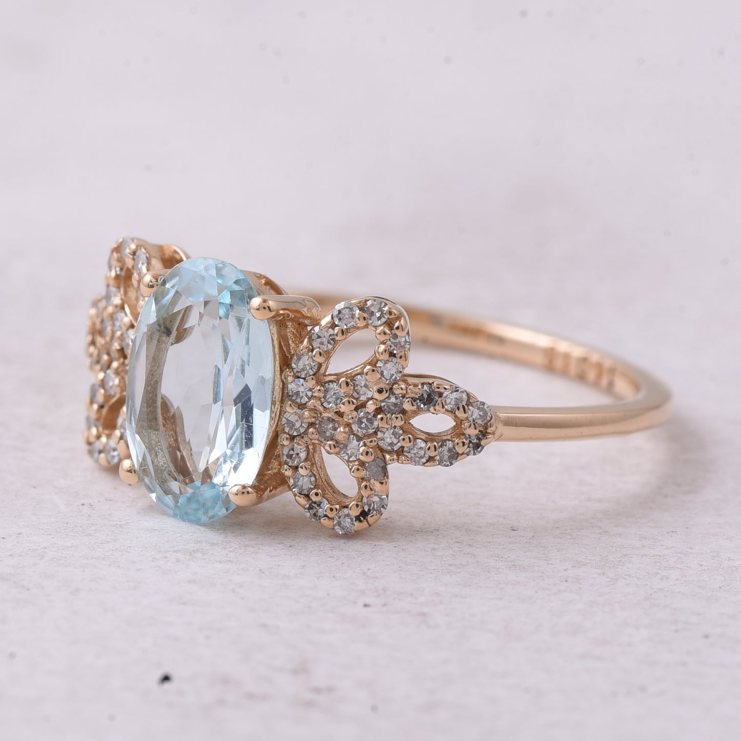 1.17 Ct Oval Mixed Cut Natural Aquamarine 14K Gold Ring