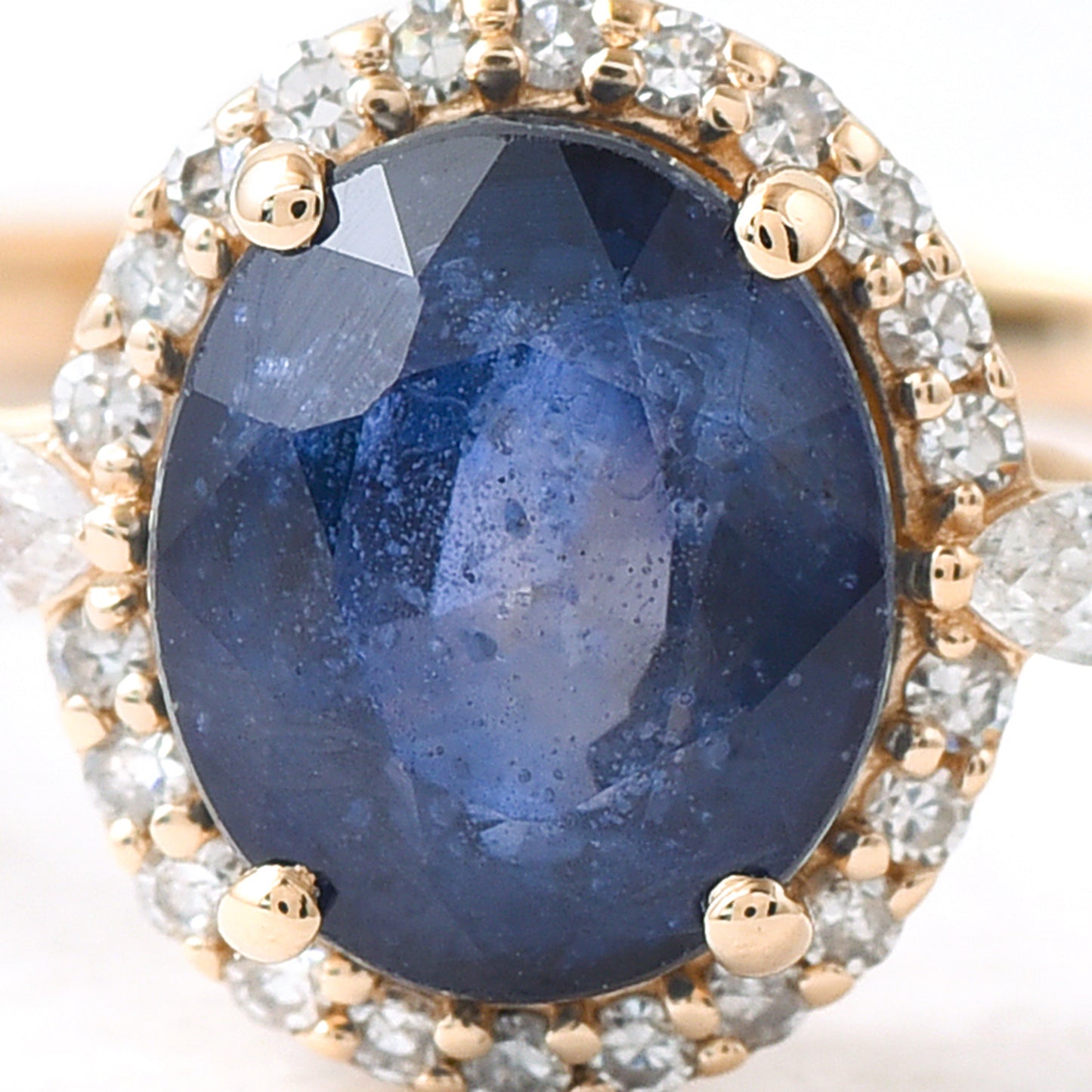 1.76 Ct Oval Sapphire 14K Gold Ring