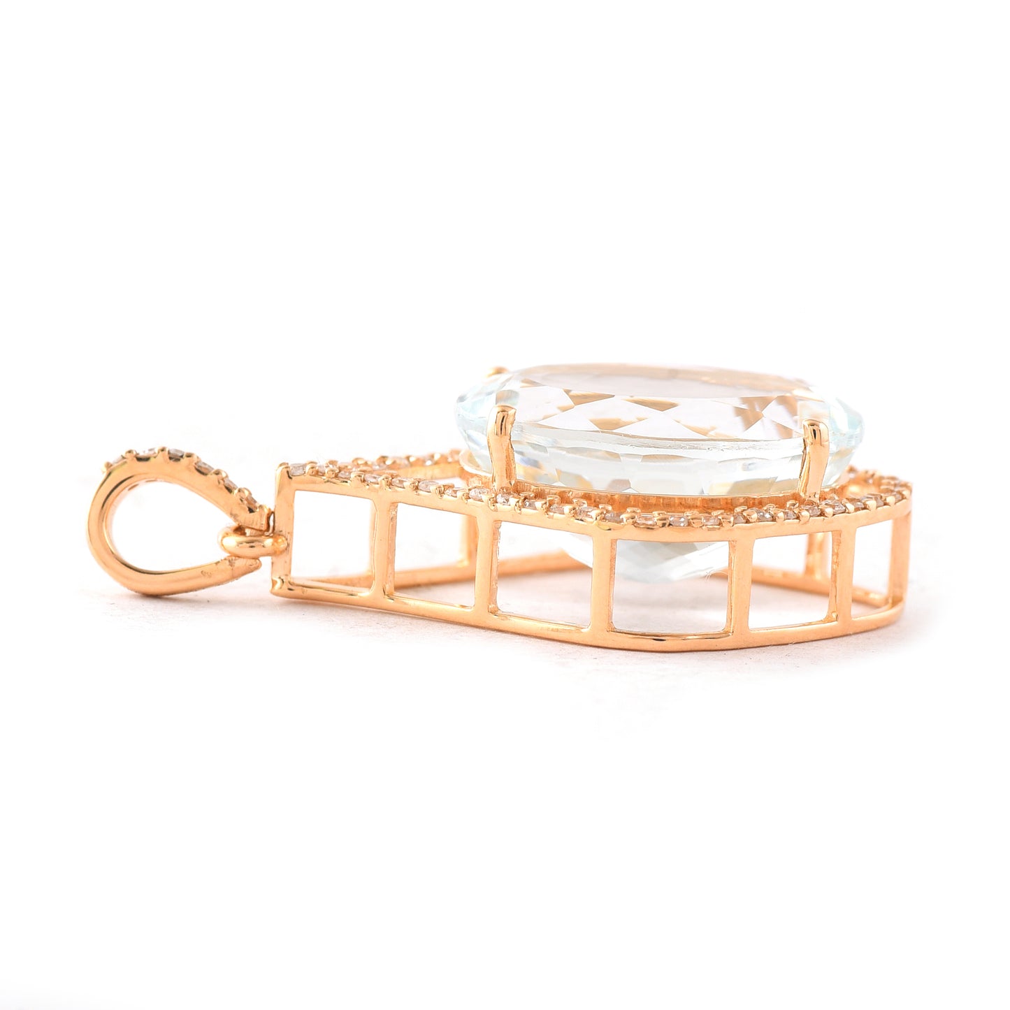 5.90 Ct Oval Mixed Cut Natural Aquamarine 14K Gold Pendant