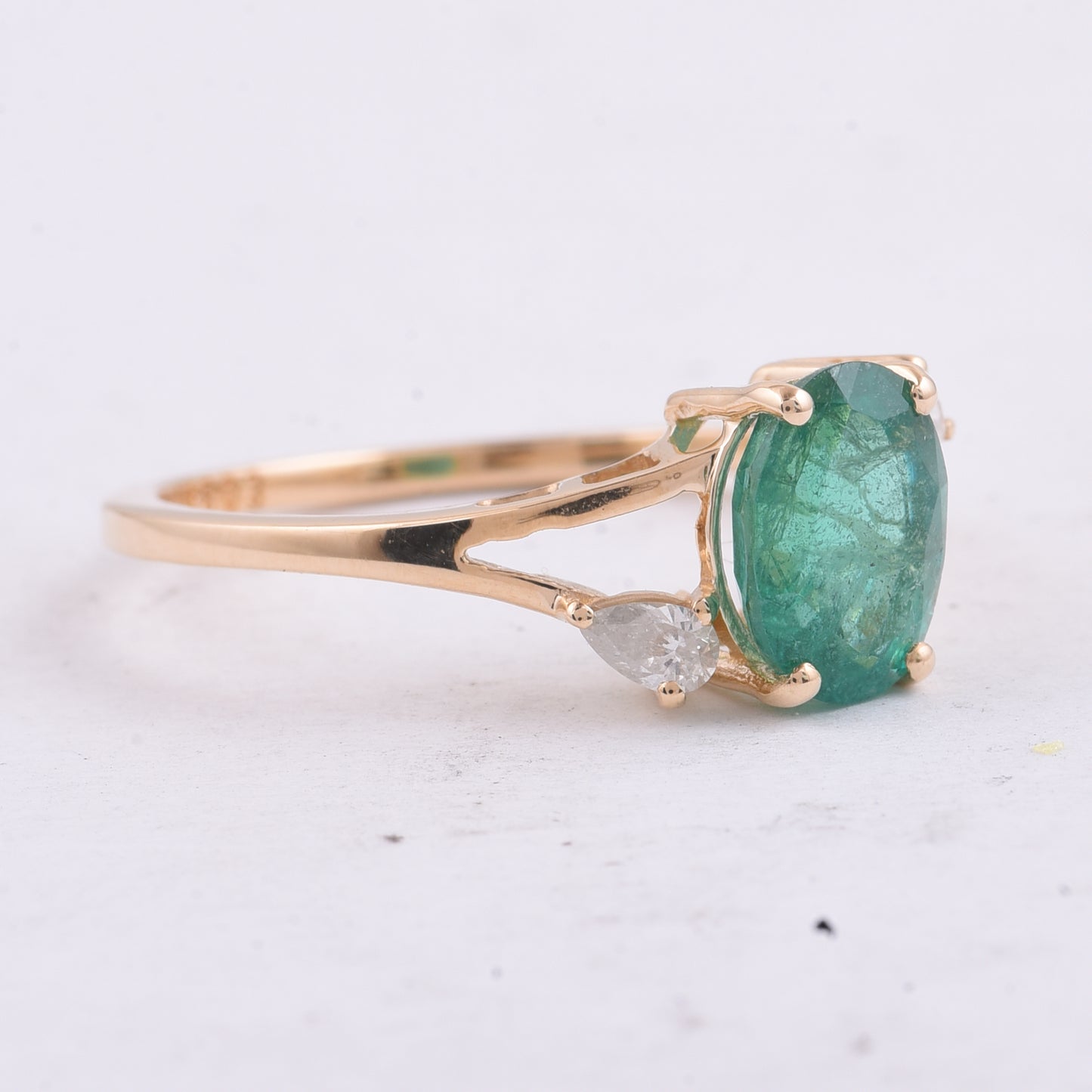 1.61 Ct Oval Natural Emerald 14K Gold Ring