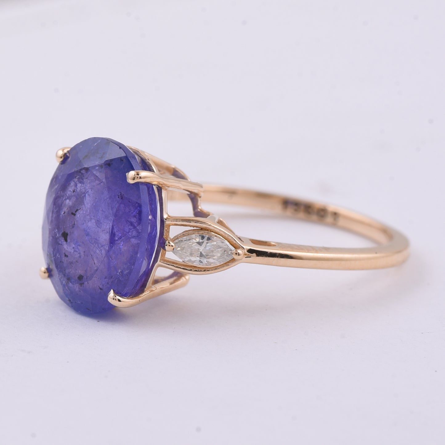 5.20 Ct Oval Natural Tanzanite 14K Gold Ring