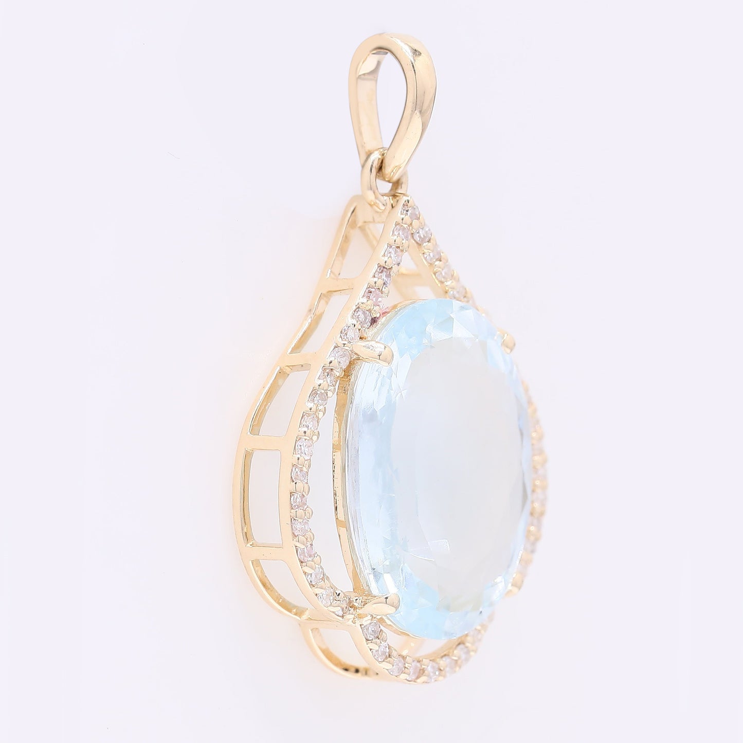 4.61 Ct Oval Mixed Cut Natural Aquamarine 14K Gold Pendant