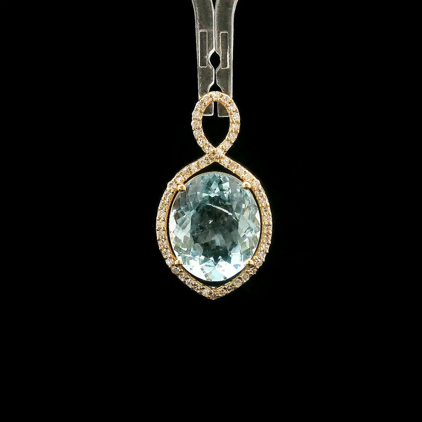 3.58 Ct Oval Mixed Cut Natural Aquamarine 14K Gold Pendant