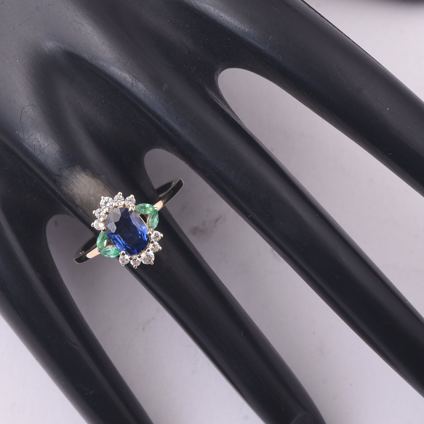 1.30 Ct Oval Sapphire 9K Gold Ring