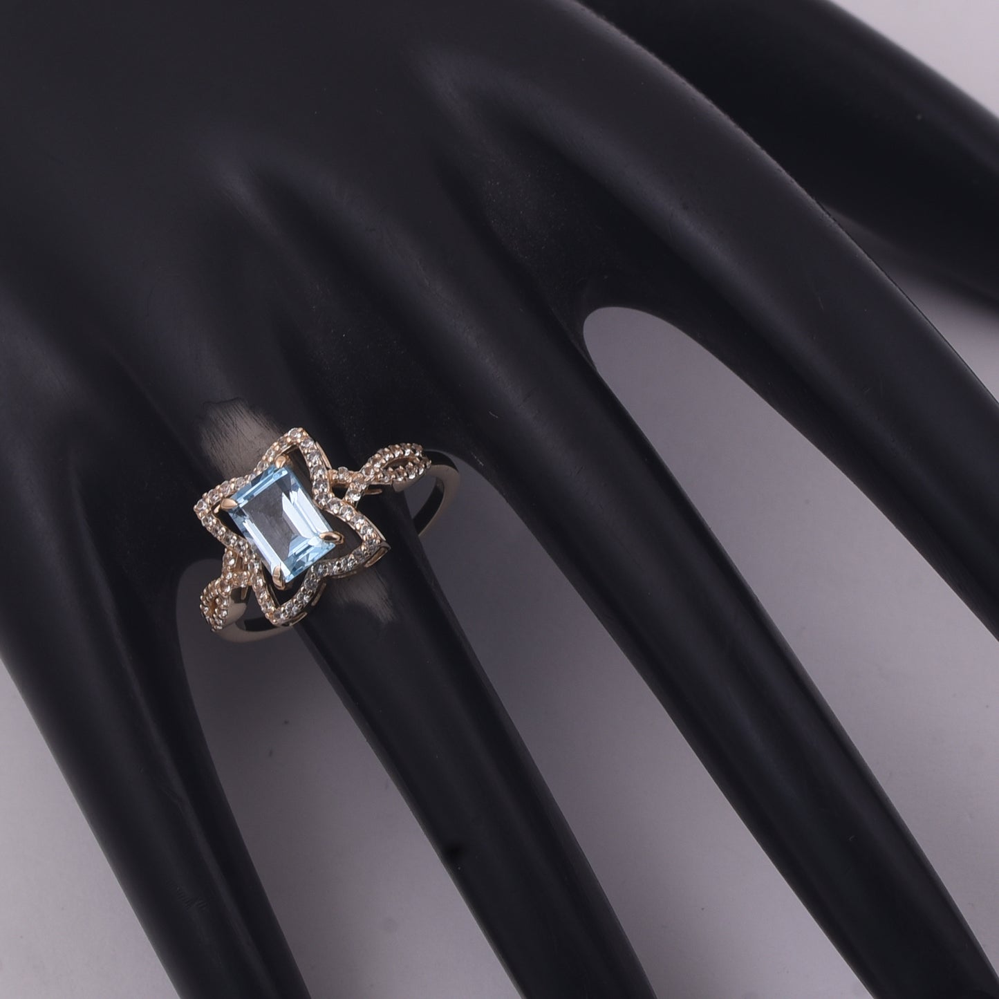 1.67 Ct Octagon Blue Topaz 9K Gold Ring