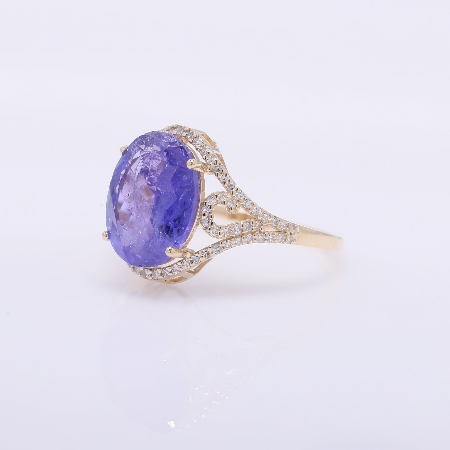 5.24 Ct Oval Mixed Cut Natural Tanzanite 14K Gold Ring
