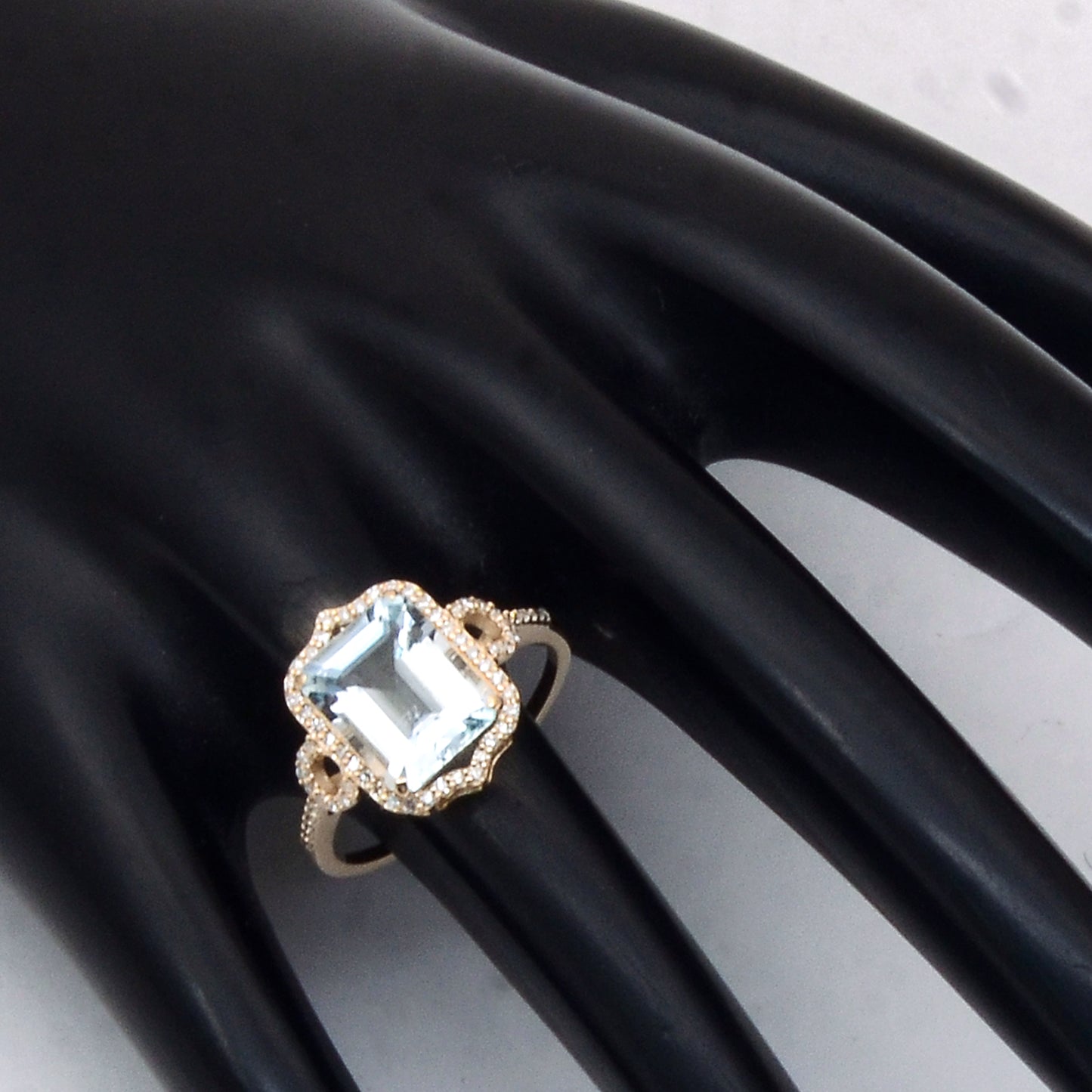2.86 Ct Octagon Step Cut Natural Aquamarine 14K Gold Ring
