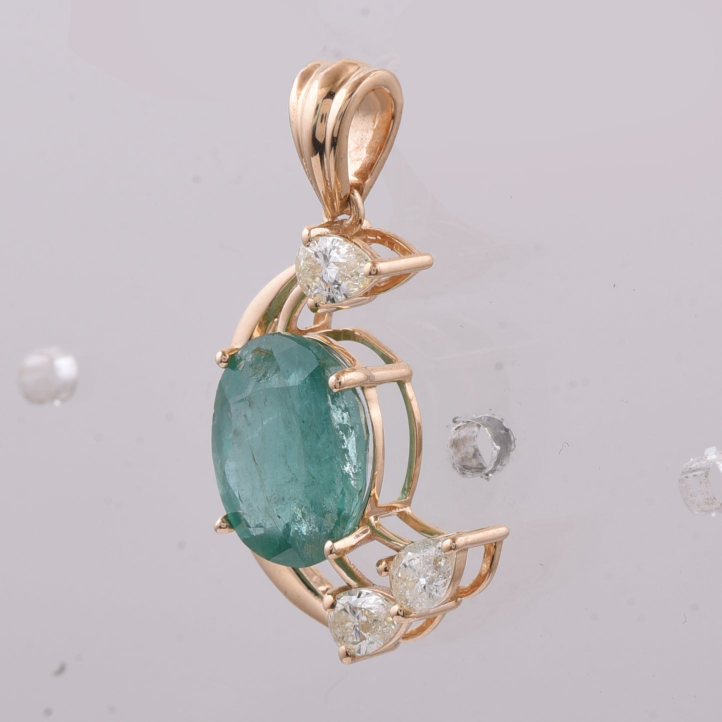 3.20 Ct Oval Natural Emerald 14K Gold Pendant
