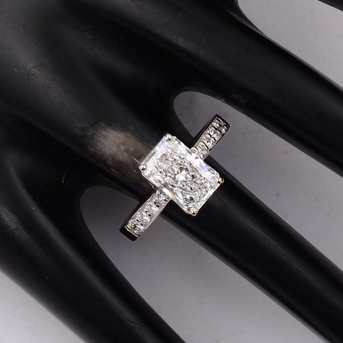 2.26 Carats Lab Grown Diamond 14K Gold Ring
