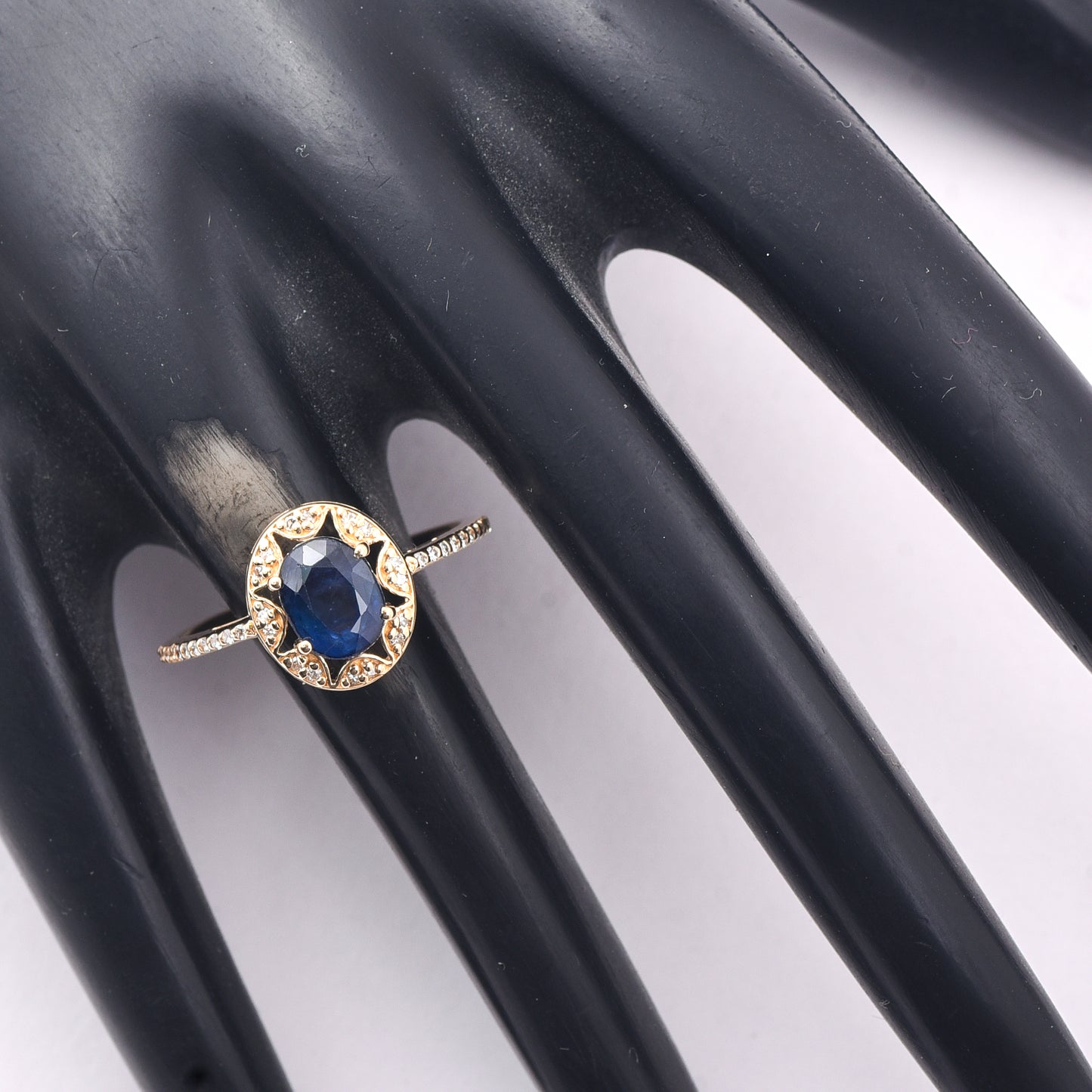 1.69 Ct Oval Mixed Cut Natural Sapphire 14K Gold Ring
