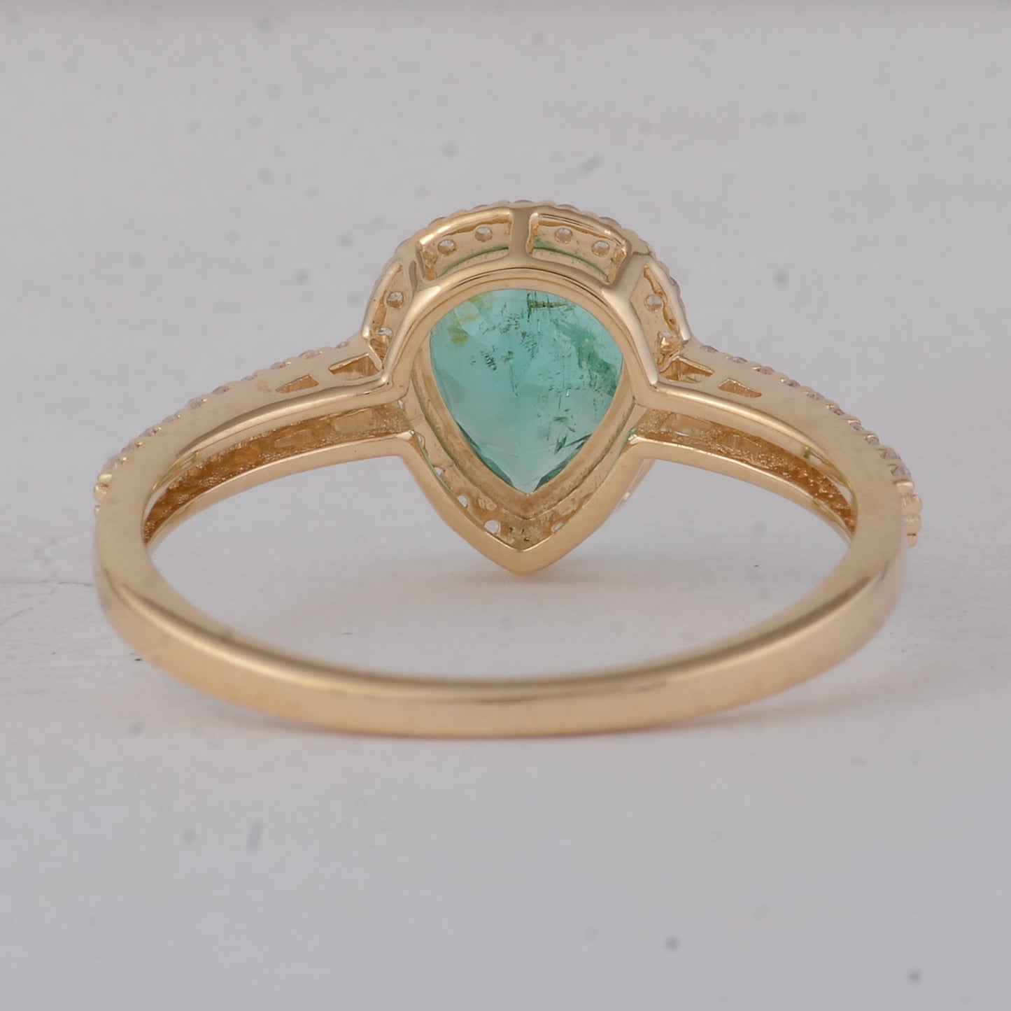 1.33 Ct Pear Emerald 9K Gold Ring
