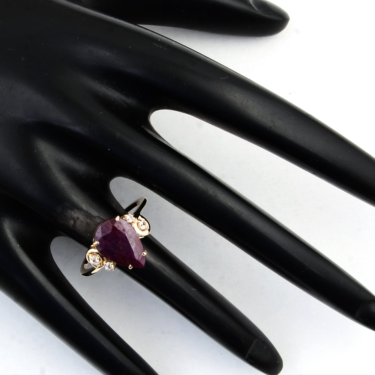 2.90 Ct Pear Ruby 14K Gold Ring