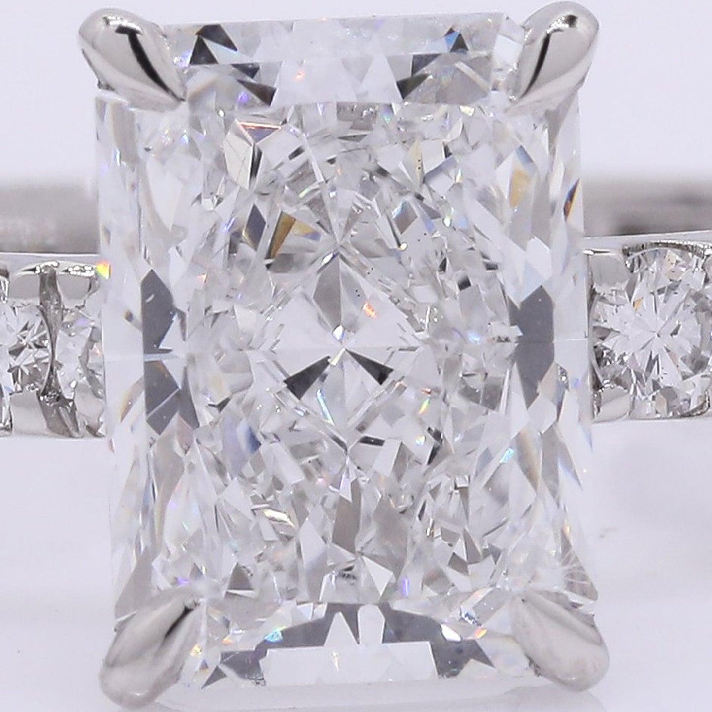 2.42 Carats Lab Grown Diamond 950 Platinum Ring