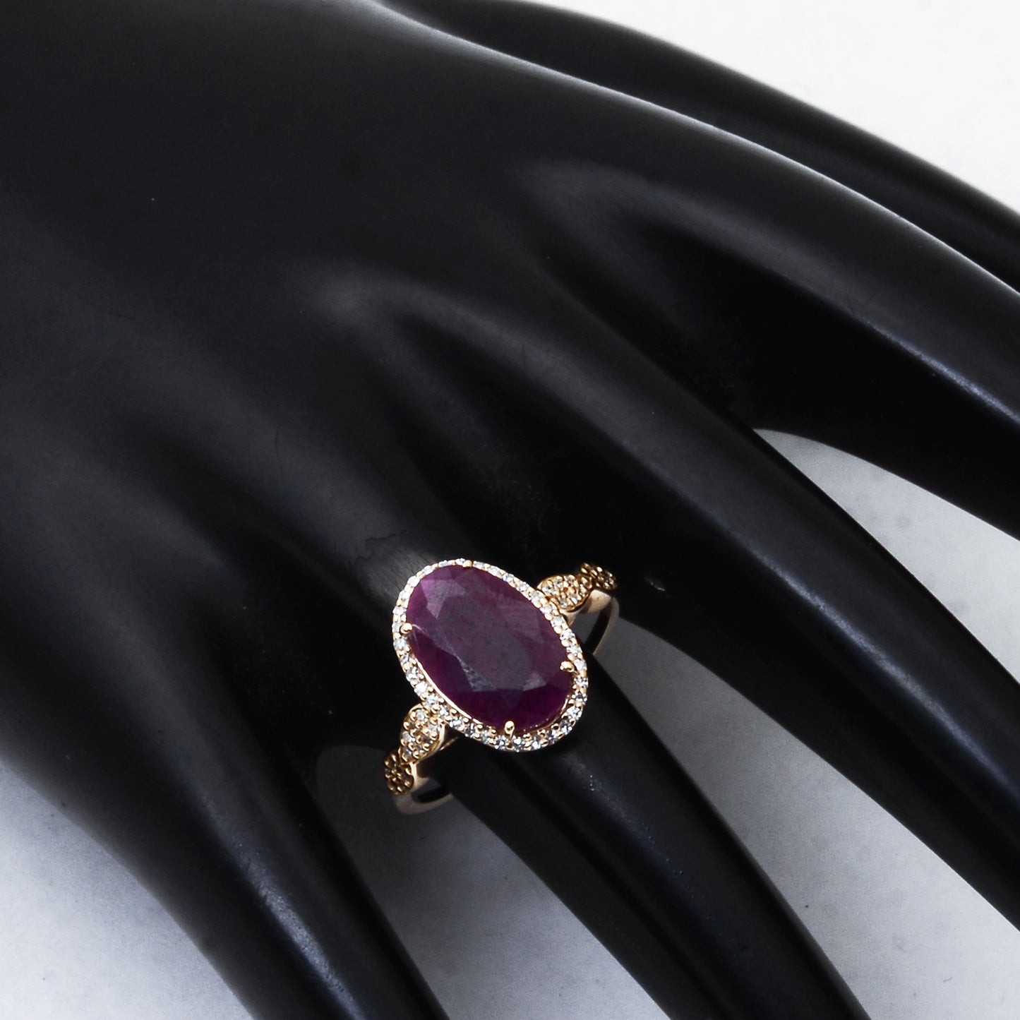 3.73 Ct Oval Mixed Cut Natural Corundum Ruby 14K Gold Ring